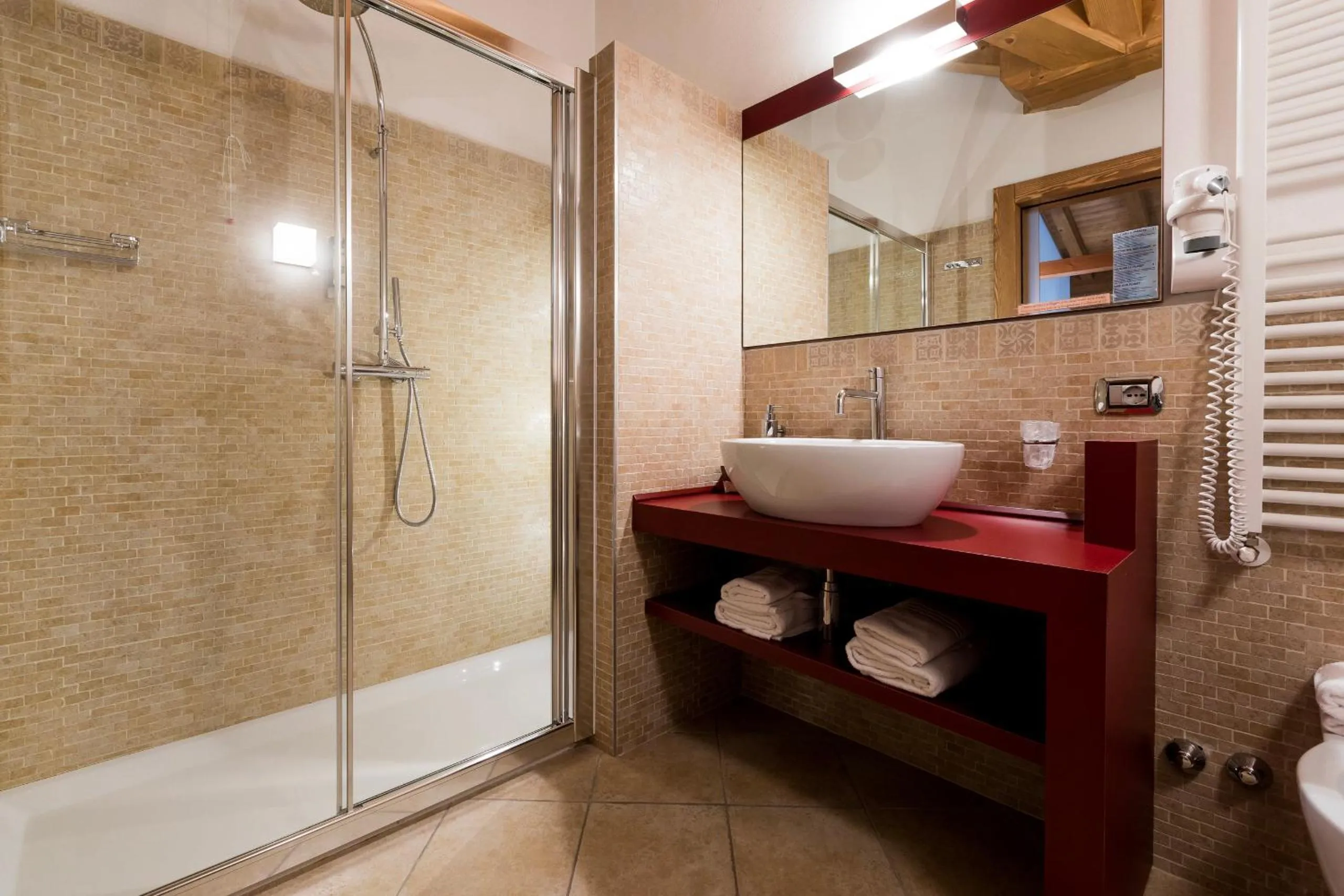 Shower in Hotel Maso del Brenta