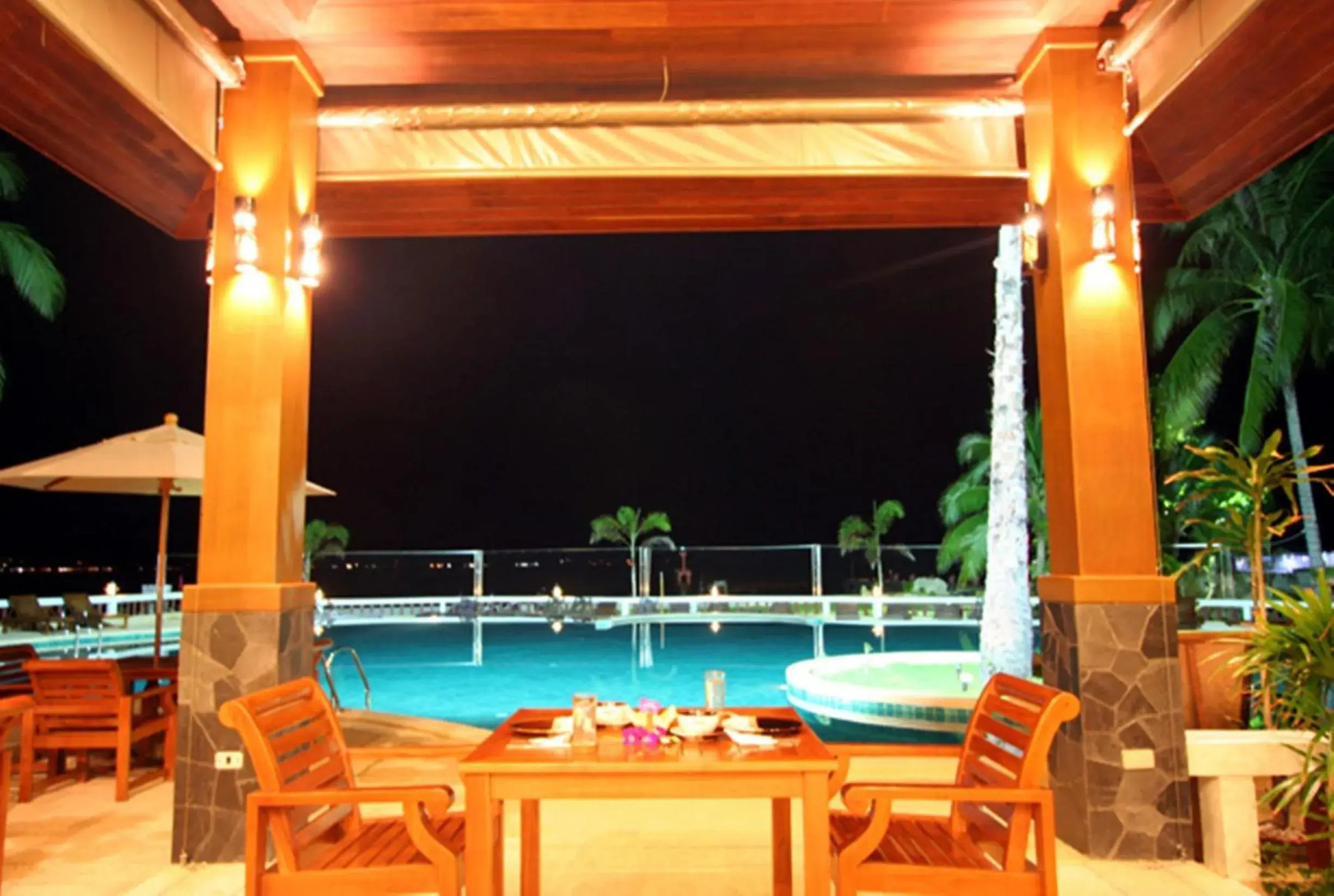 Restaurant/places to eat in Rin Beach Resort Restaurant/places to eat in Rin Beach Resort