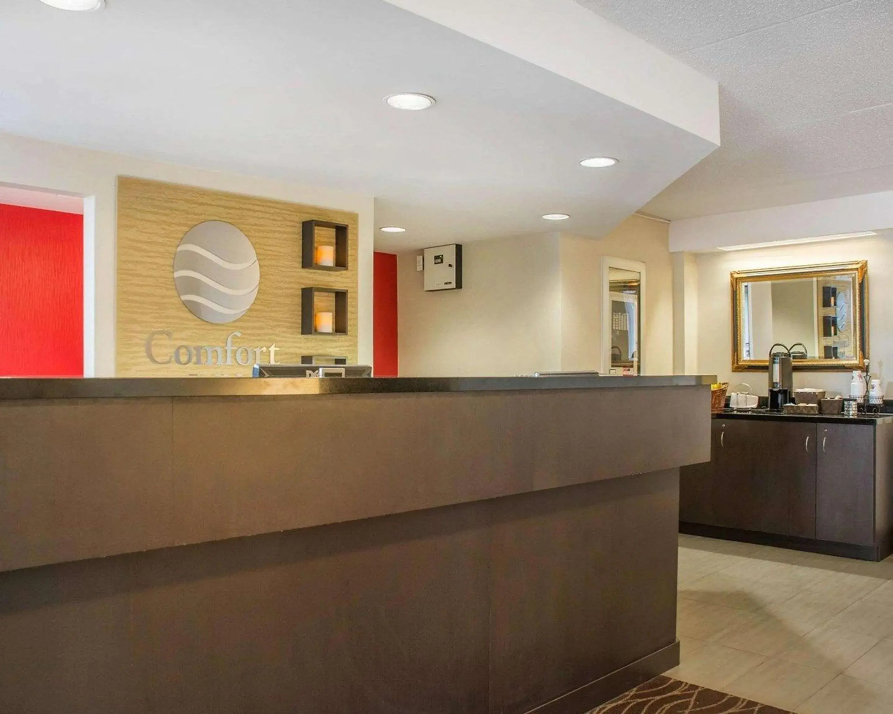 Lobby or reception in Comfort Inn Lobby or reception in Comfort Inn
