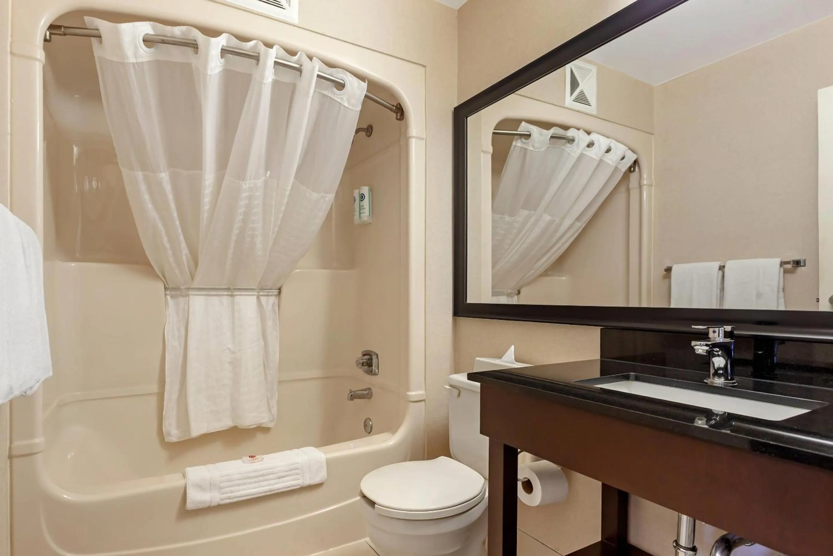 Bedroom in Comfort Inn