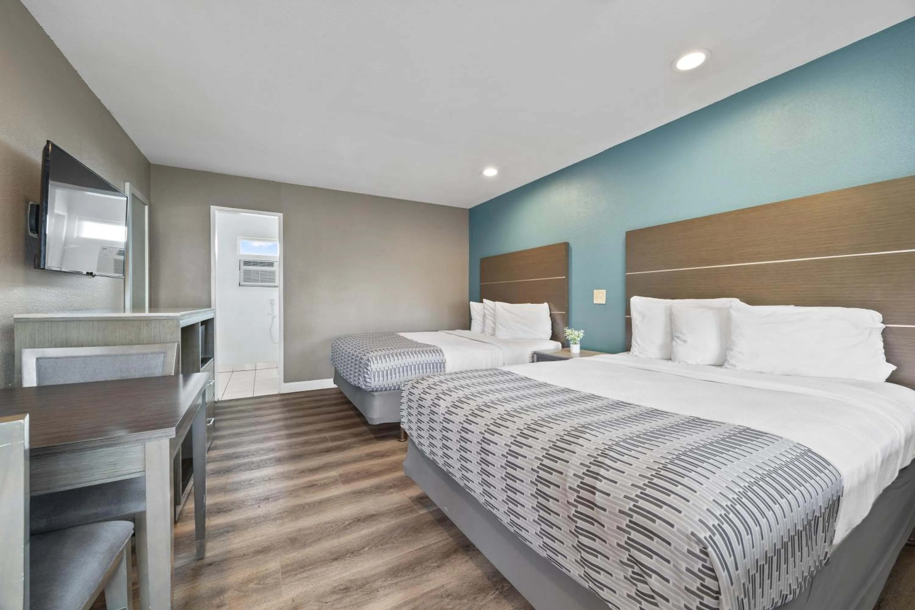 Bed in Hotel Palmeras Chula Vista