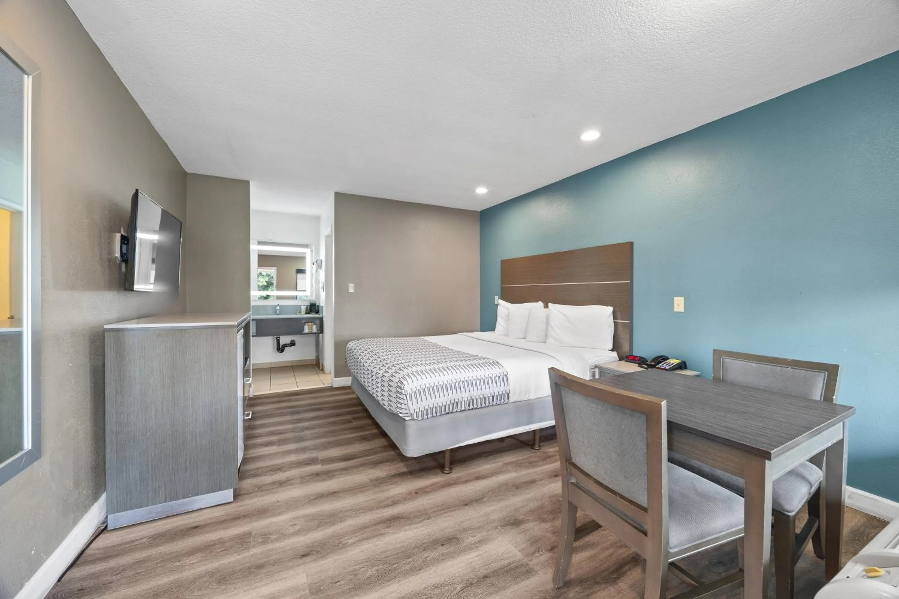 Bed in Hotel Palmeras Chula Vista