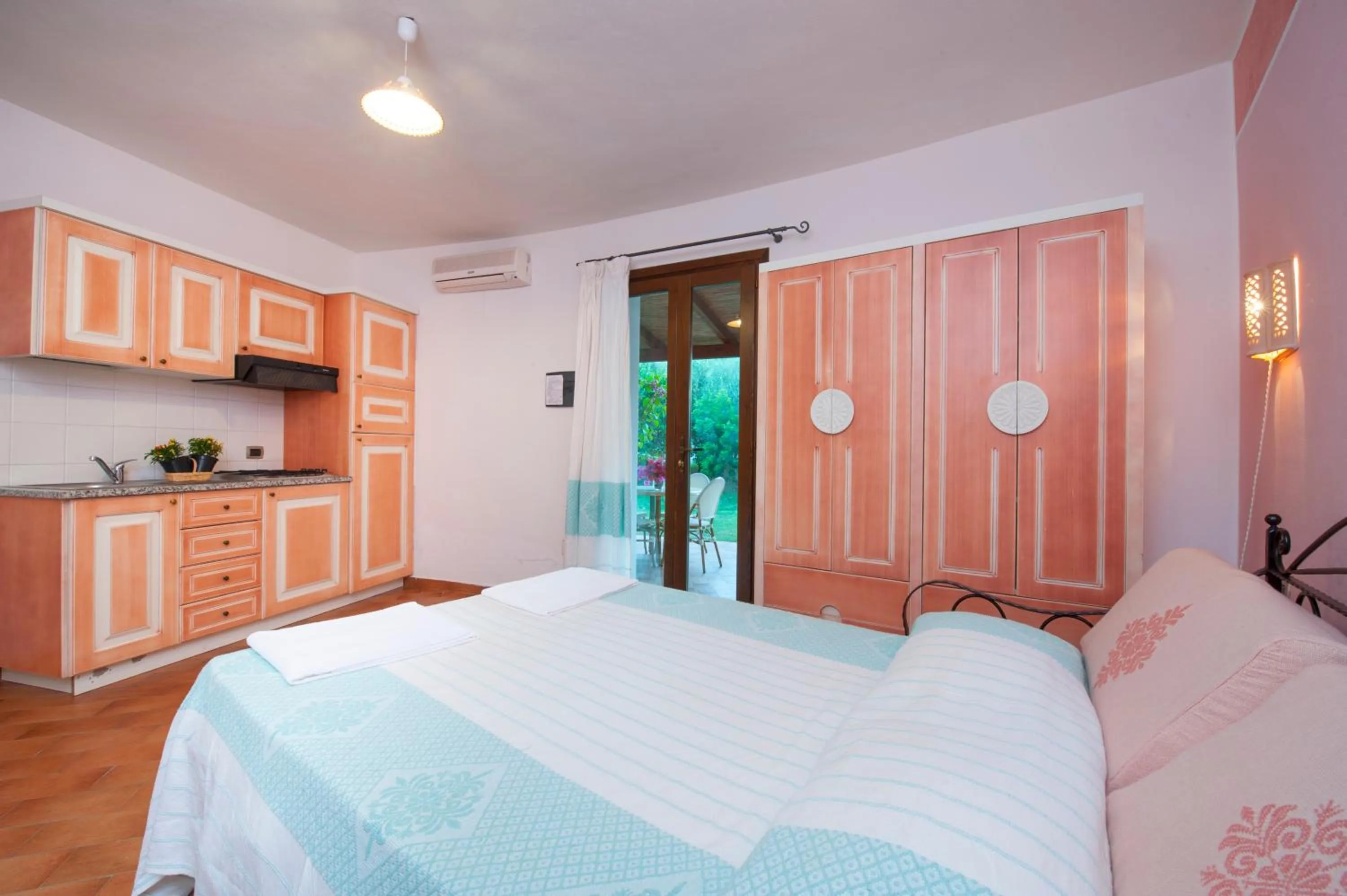 Bedroom, Bed in S'Incantu Resort