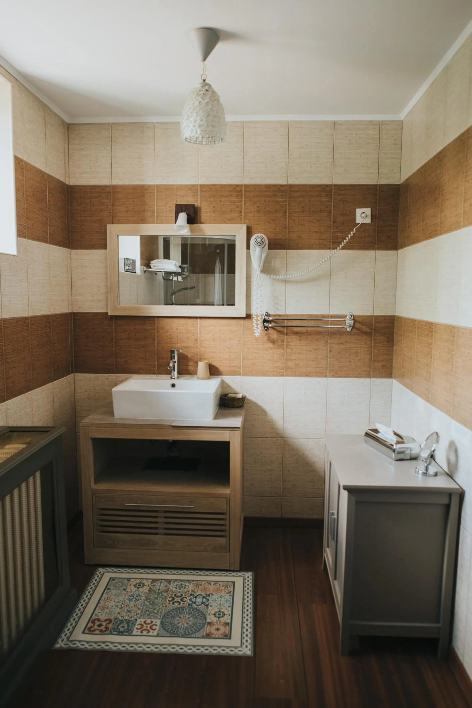 Bathroom in LOGIS HÔTEL-RESTAURANT - Le Moulin d'Artres