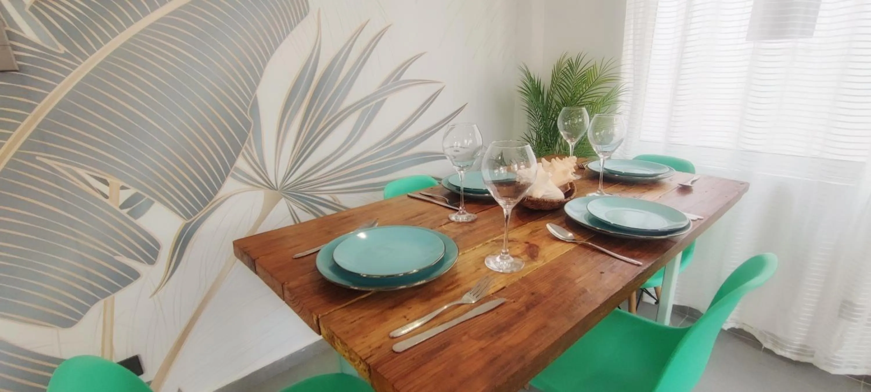 Dining area in Cabañas Green Yard