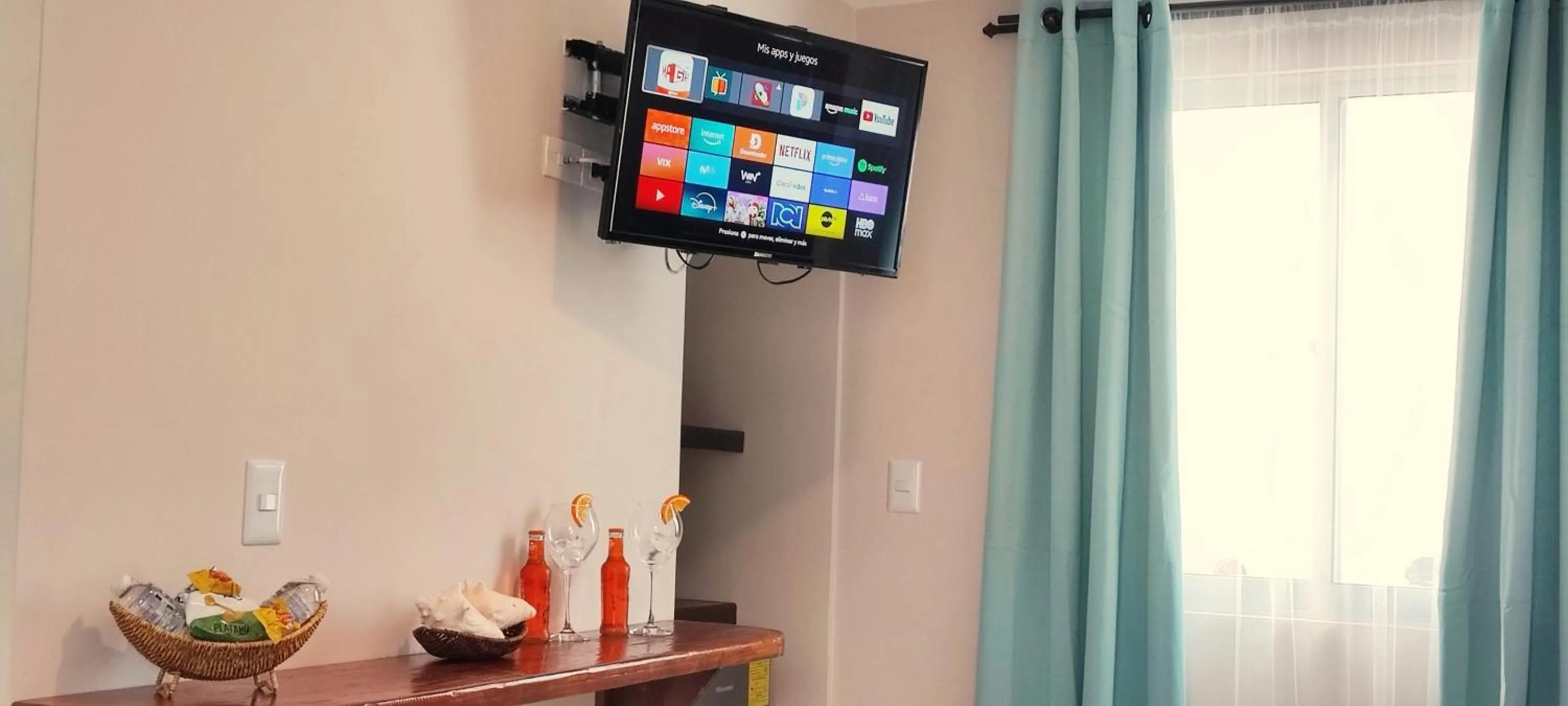 TV and multimedia in Cabañas Green Yard