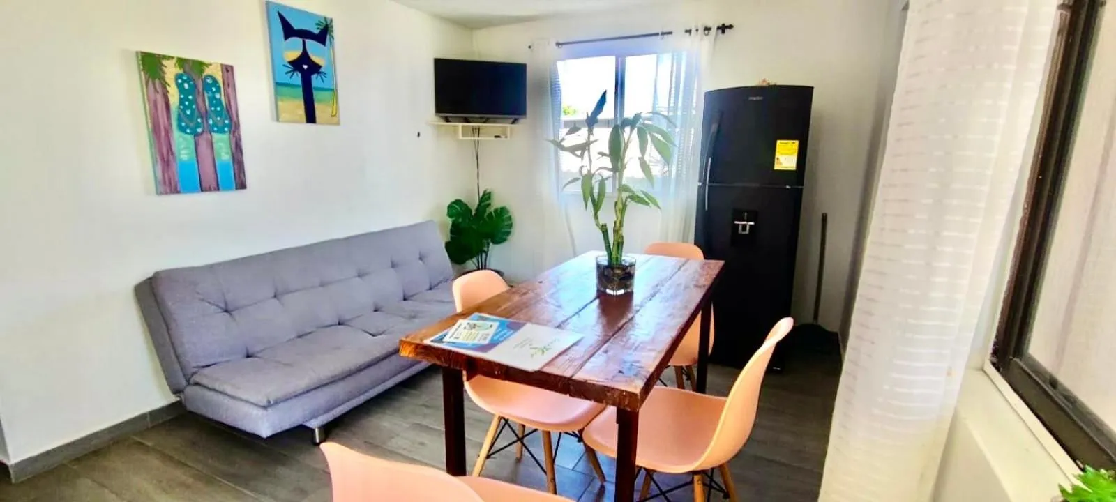 Communal lounge/ TV room in Cabañas Green Yard