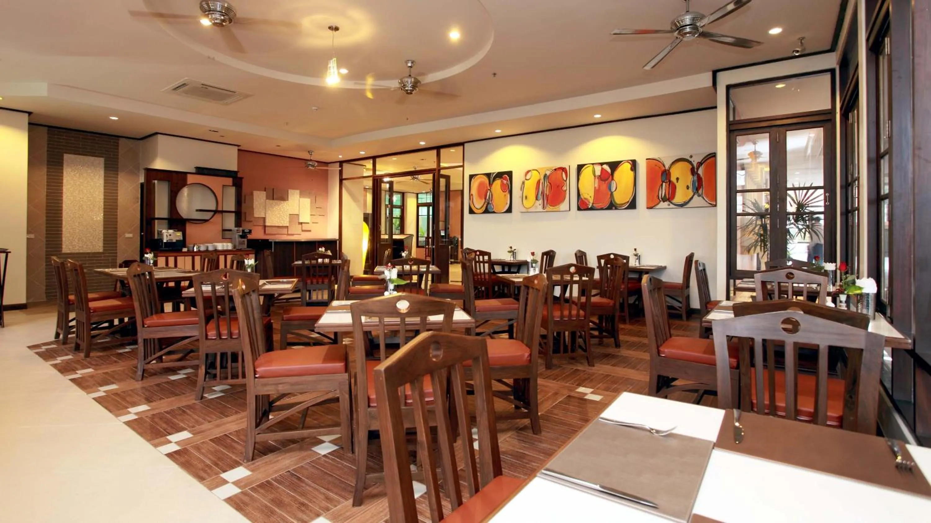 Restaurant/places to eat in Pattaya Loft