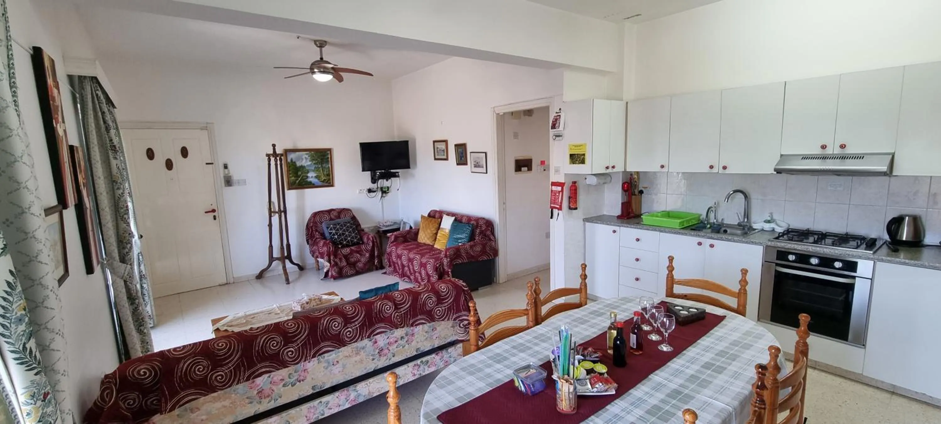 Dining area in Astrofegia Apartments Near The Sea