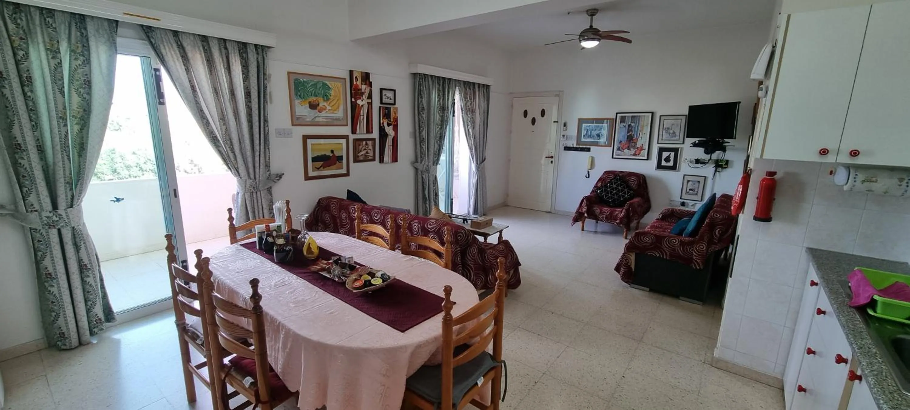 TV and multimedia in Astrofegia Apartments Near The Sea