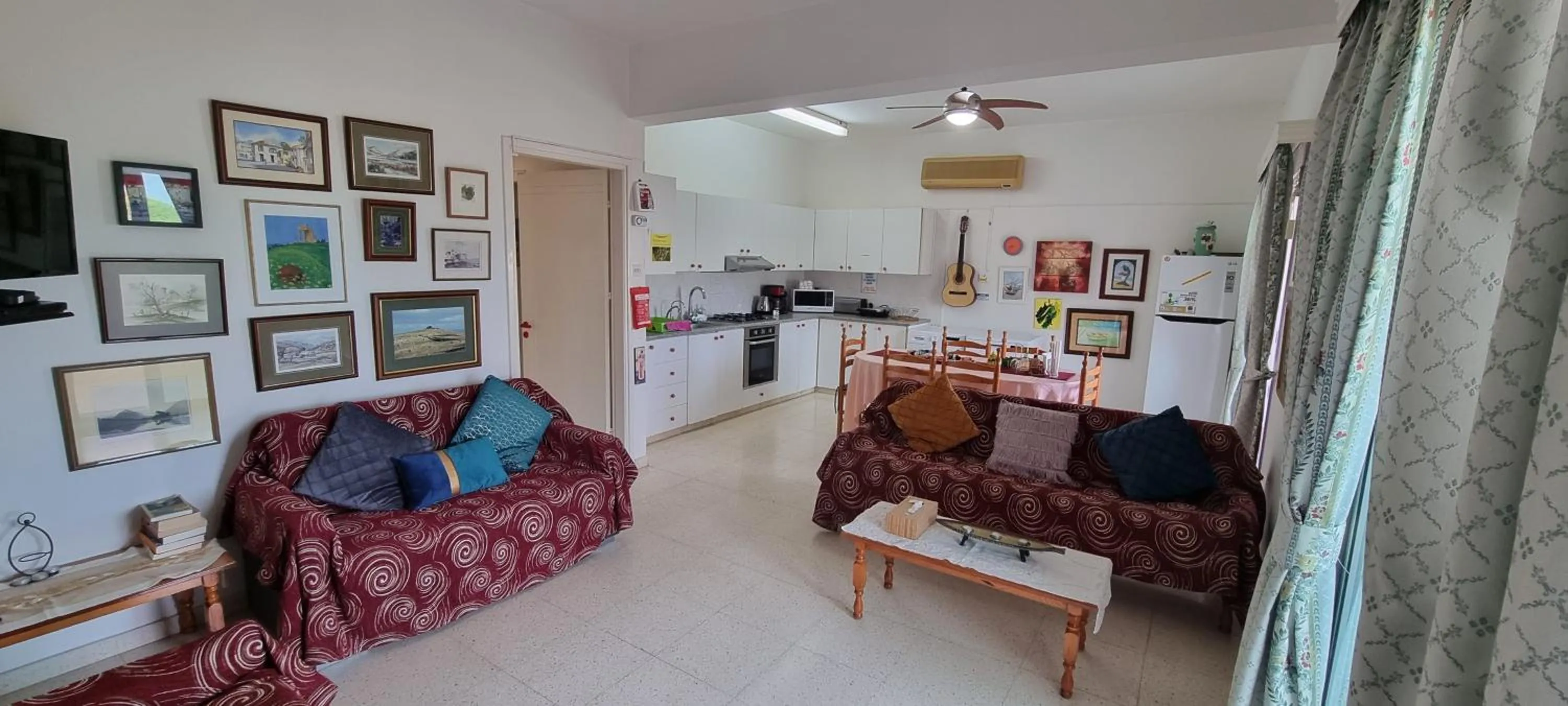 Kitchen or kitchenette in Astrofegia Apartments Near The Sea