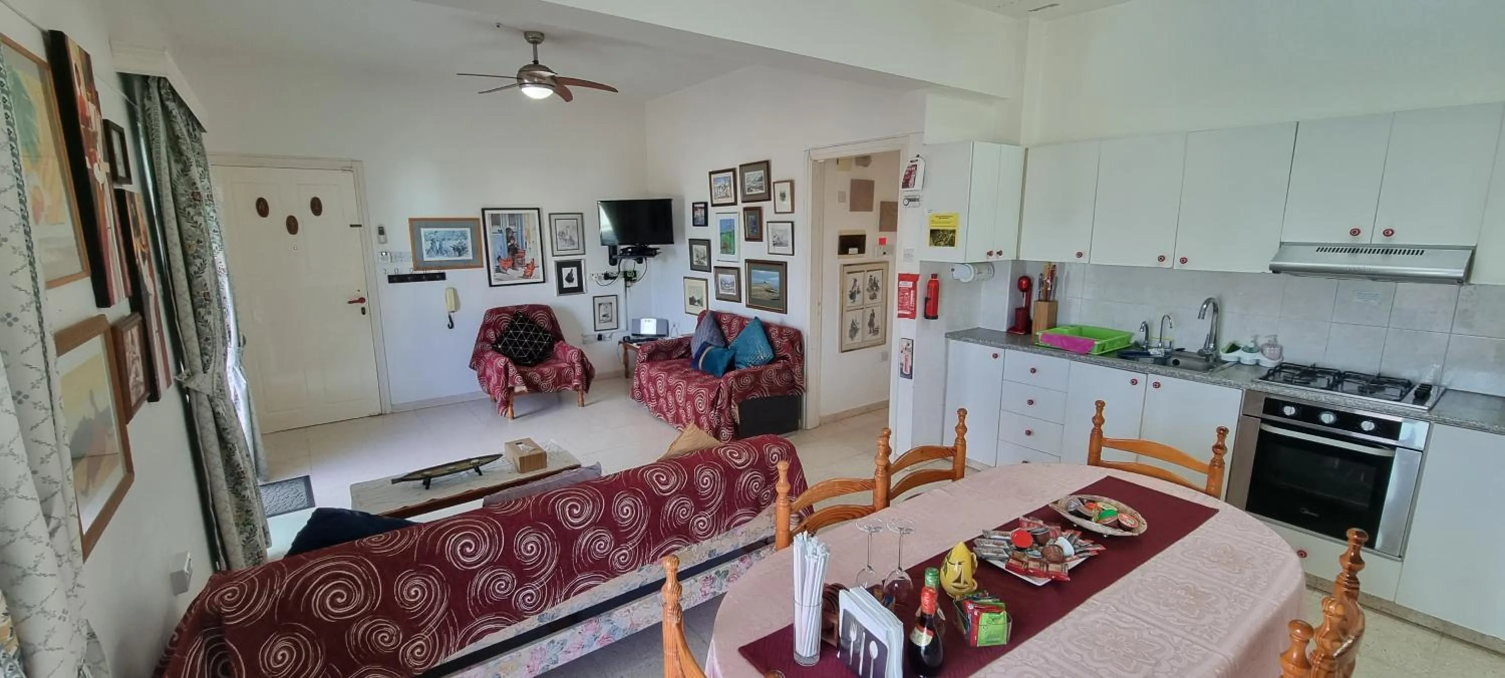 Kitchen or kitchenette in Astrofegia Apartments Near The Sea