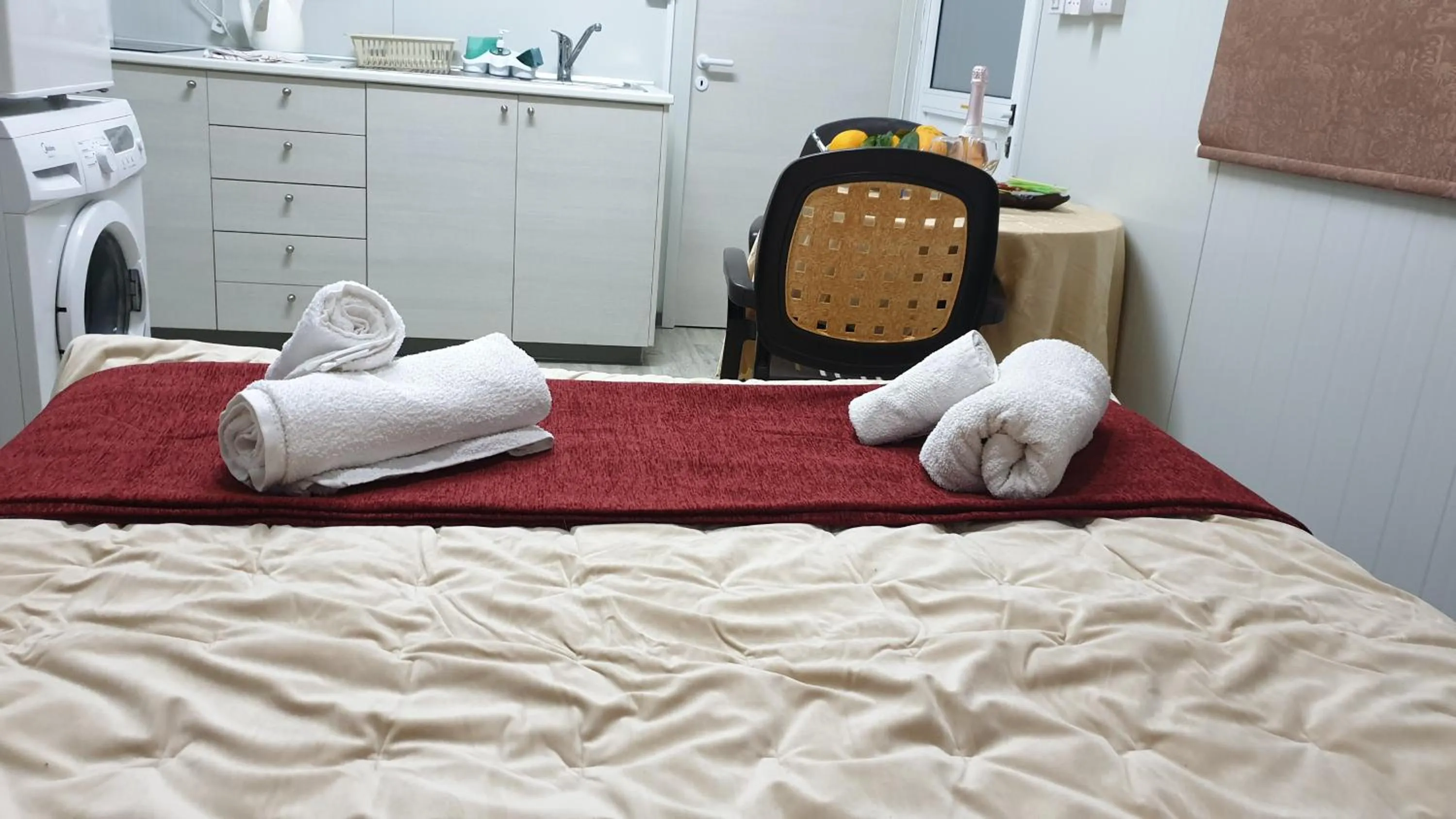 Kitchen or kitchenette, Bed in Astrofegia Apartments Near The Sea