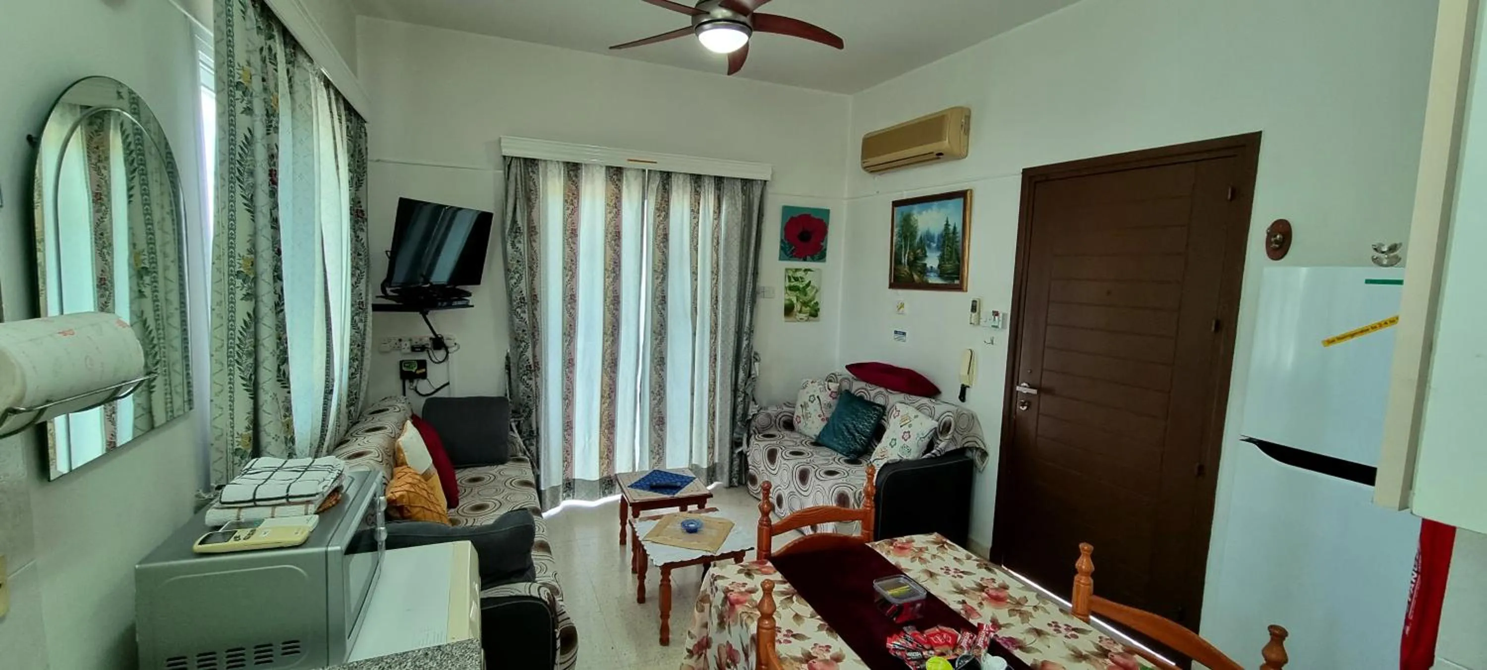 TV and multimedia in Astrofegia Apartments Near The Sea