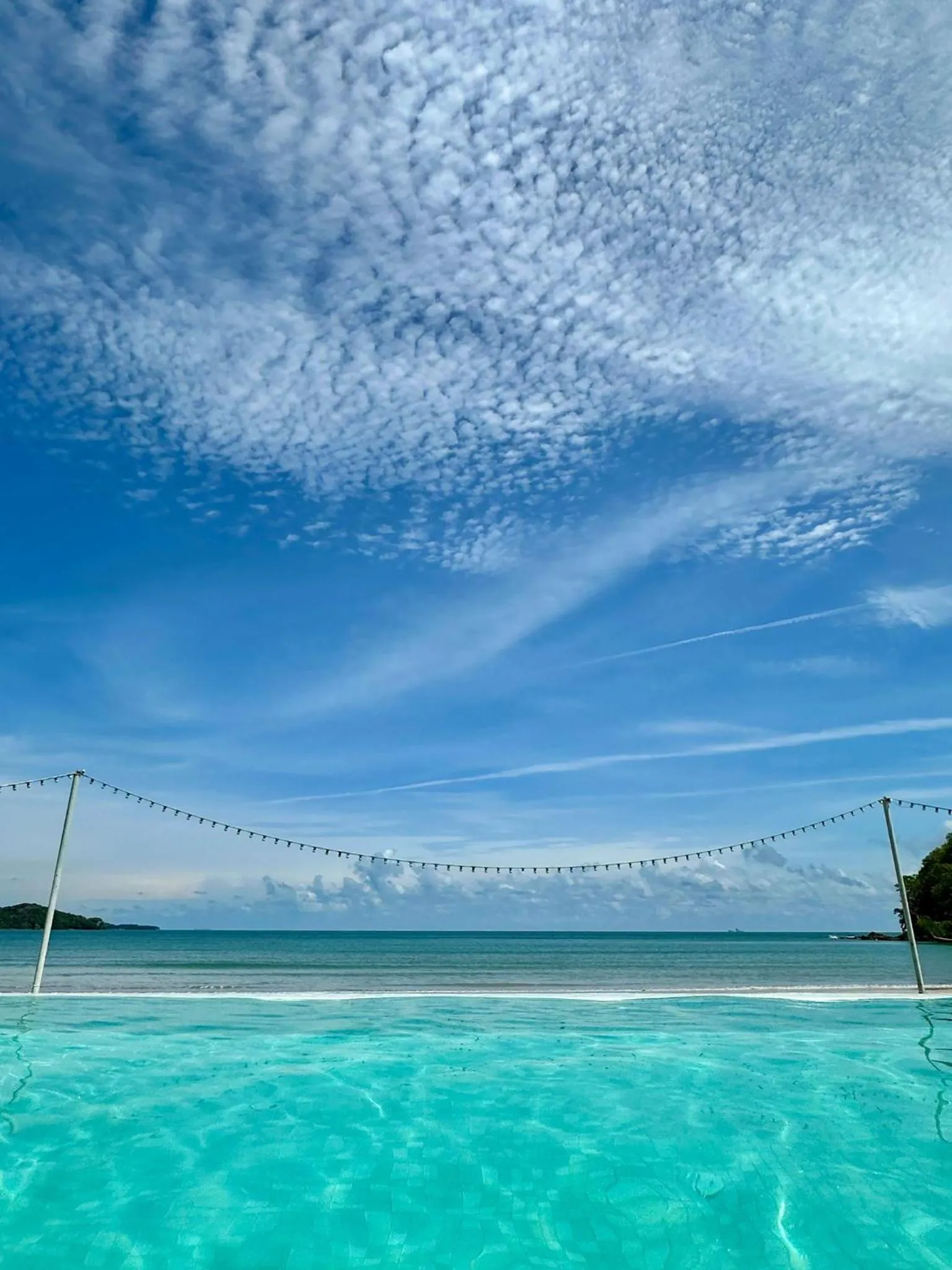 Swimming pool in Twin Bay Resort Koh Lanta