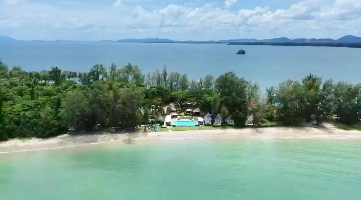 Bird's eye view in Twin Bay Resort Koh Lanta Bird's eye view in Twin Bay Resort Koh Lanta