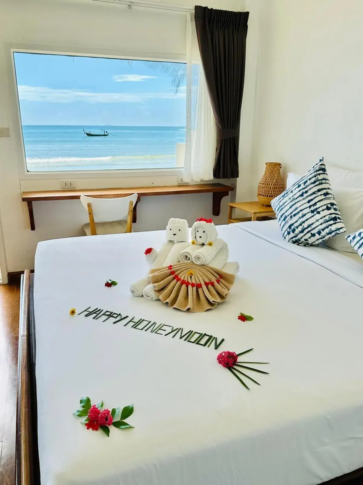 Sea view in Twin Bay Resort Koh Lanta Sea view in Twin Bay Resort Koh Lanta