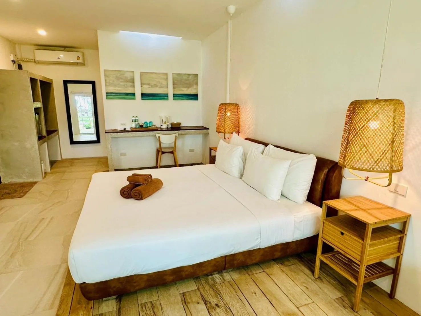 Bed in Twin Bay Resort Koh Lanta