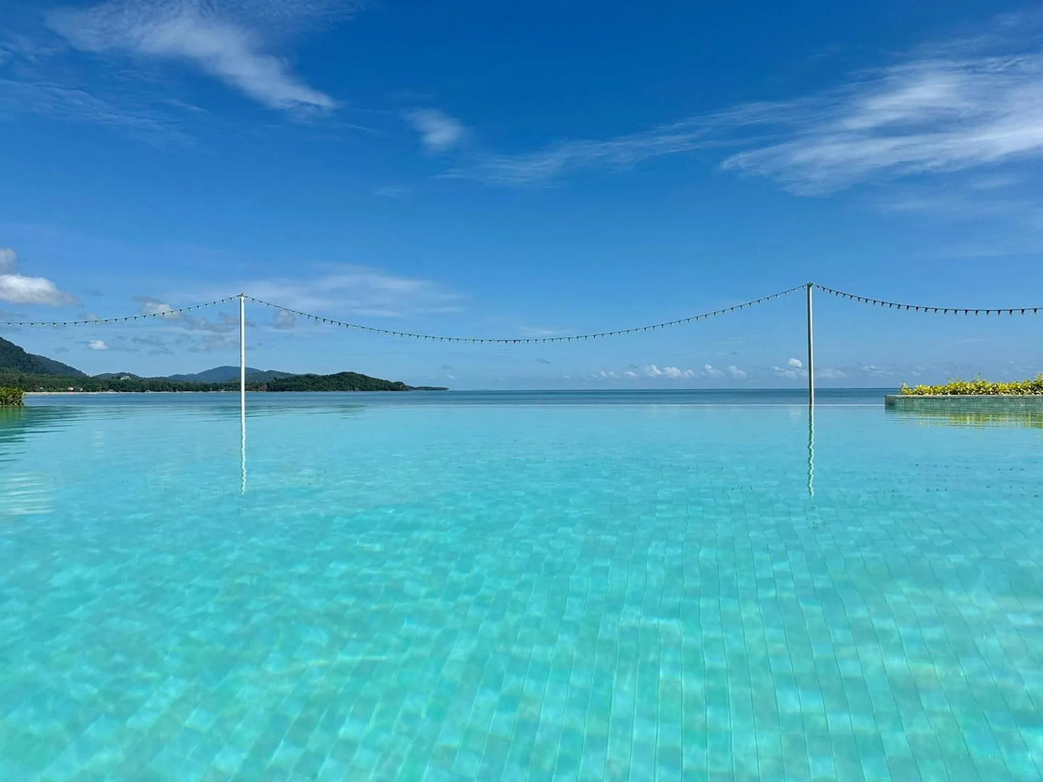 Swimming pool in Twin Bay Resort Koh Lanta