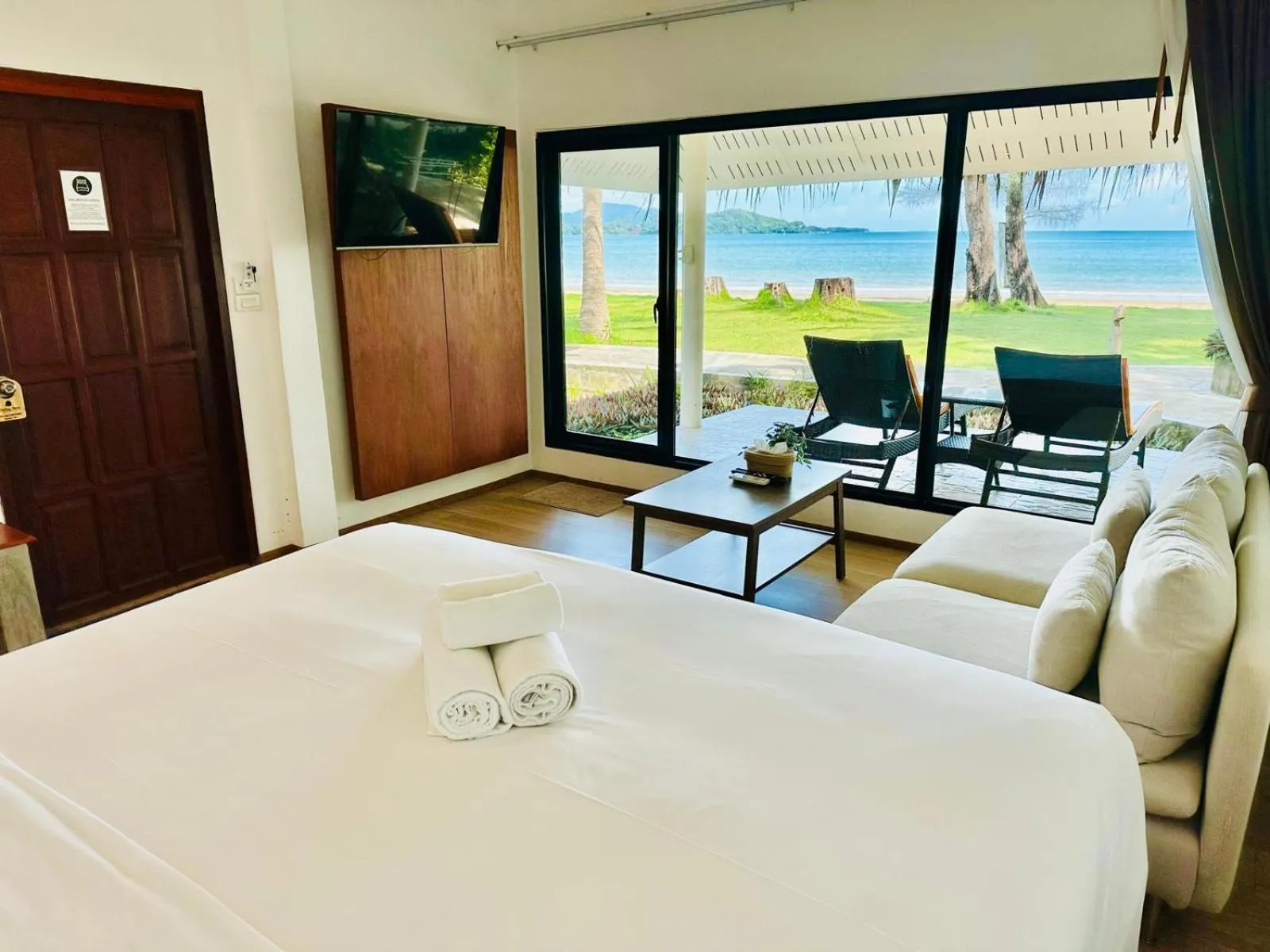 Sea view, Bed in Twin Bay Resort Koh Lanta