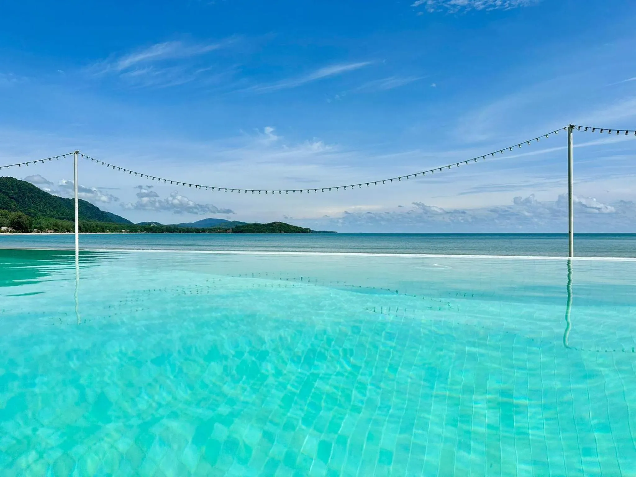 Swimming pool in Twin Bay Resort Koh Lanta