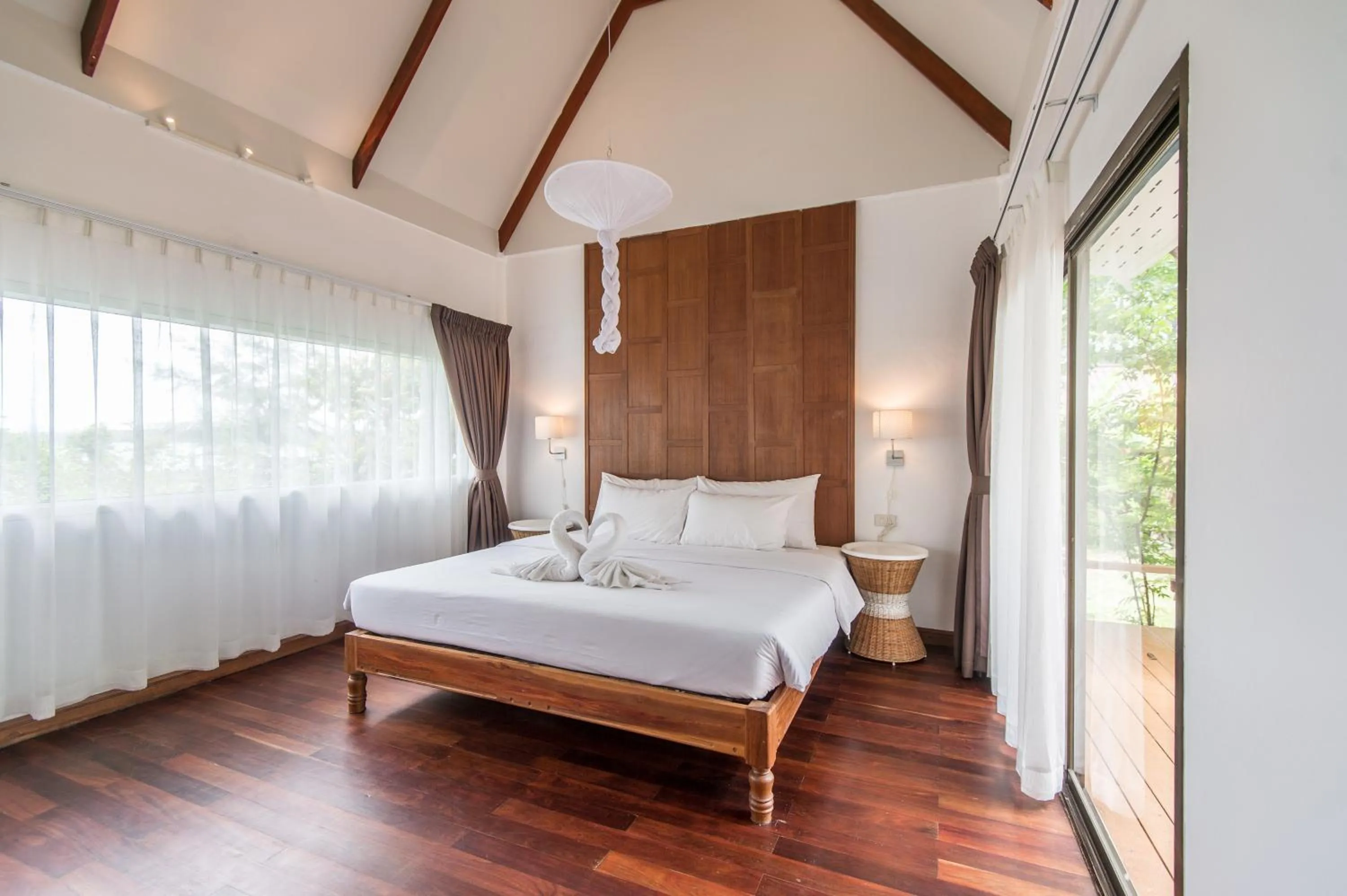 Property building, Bed in Twin Bay Resort Koh Lanta