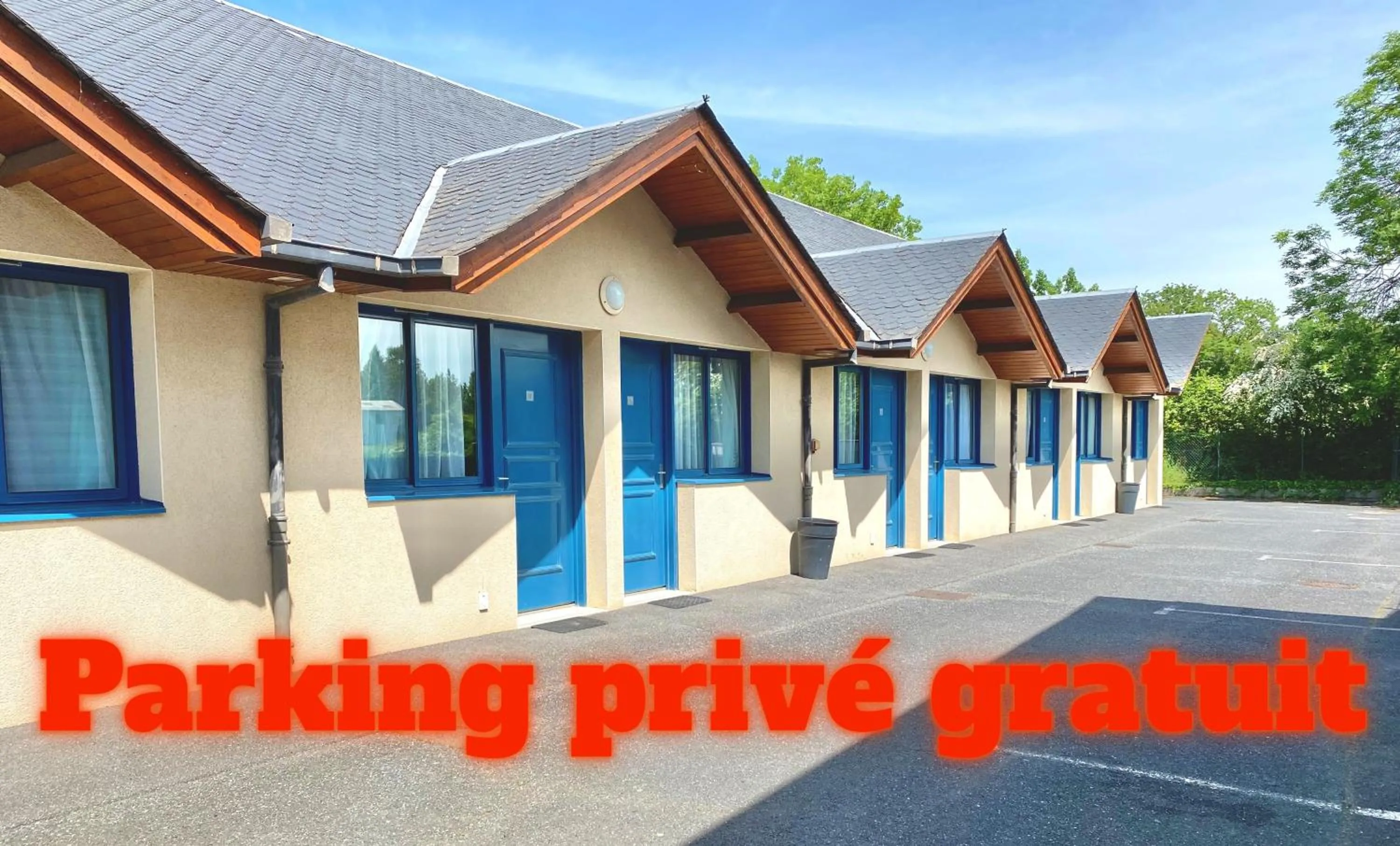 Parking in Hôtel Le Laury's