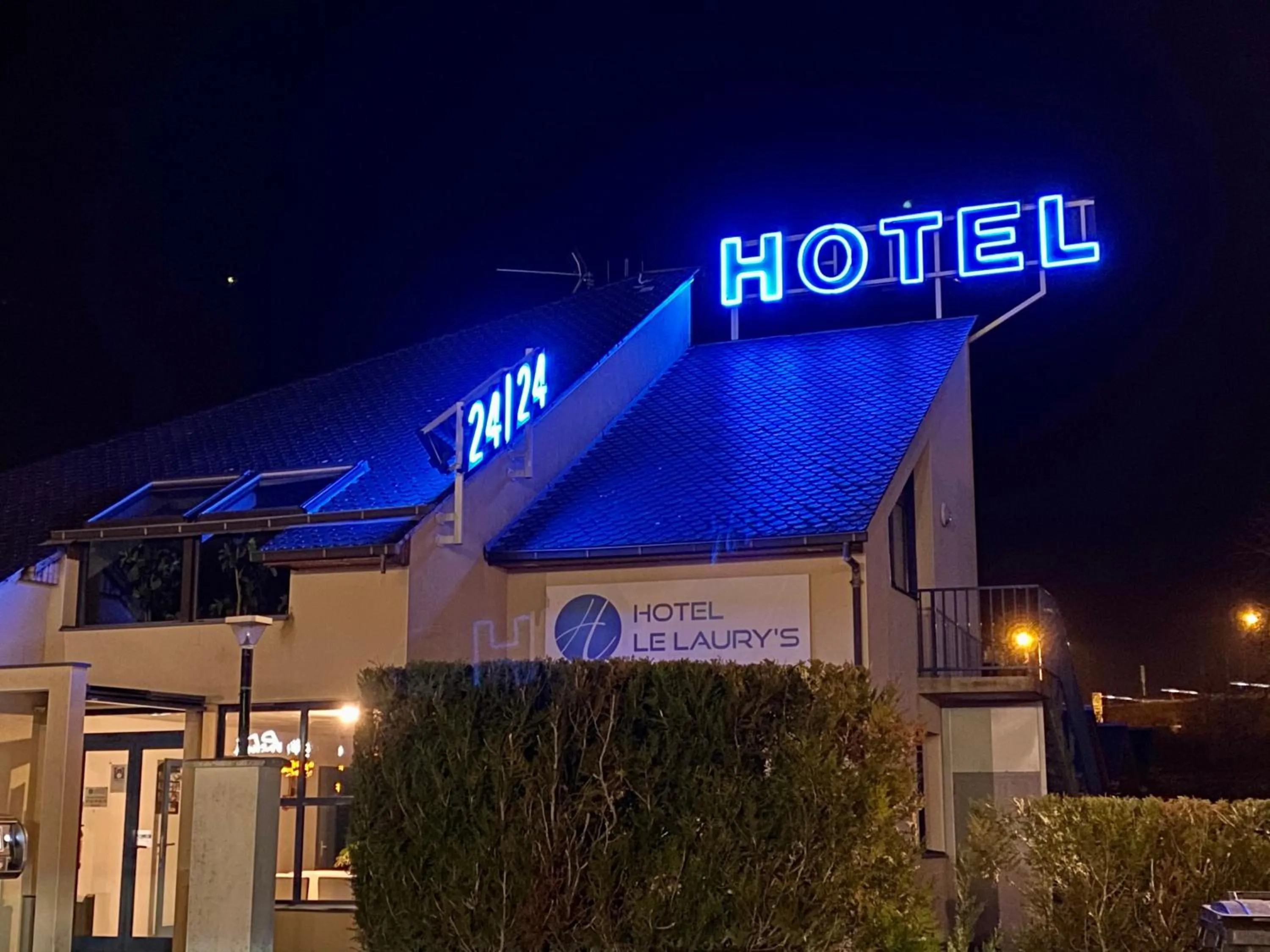 Property building in Hôtel Le Laury's