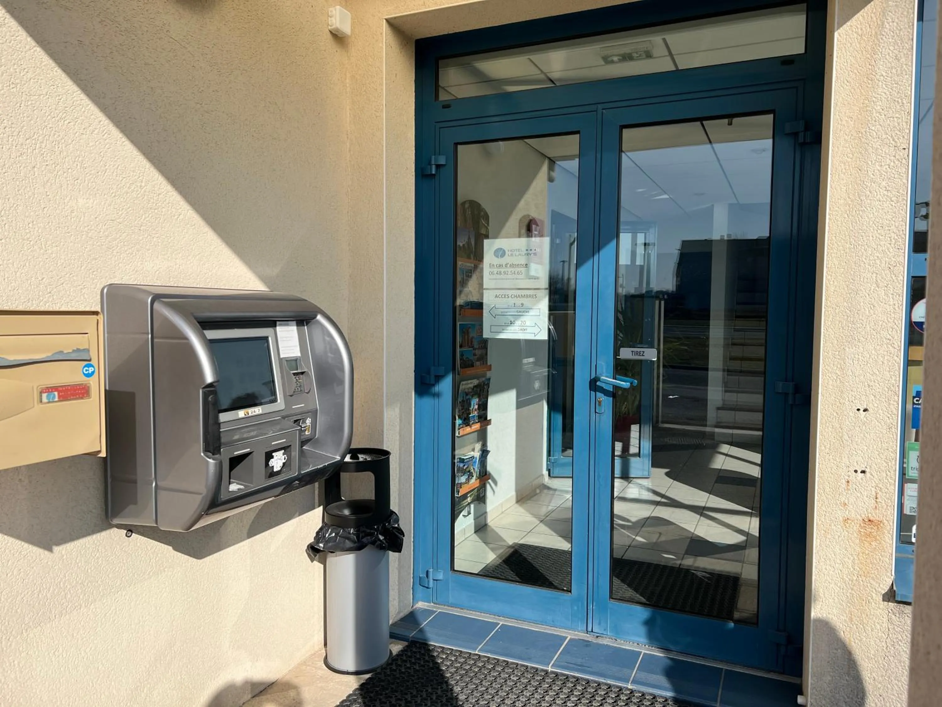 Facade/entrance in Hôtel Le Laury's