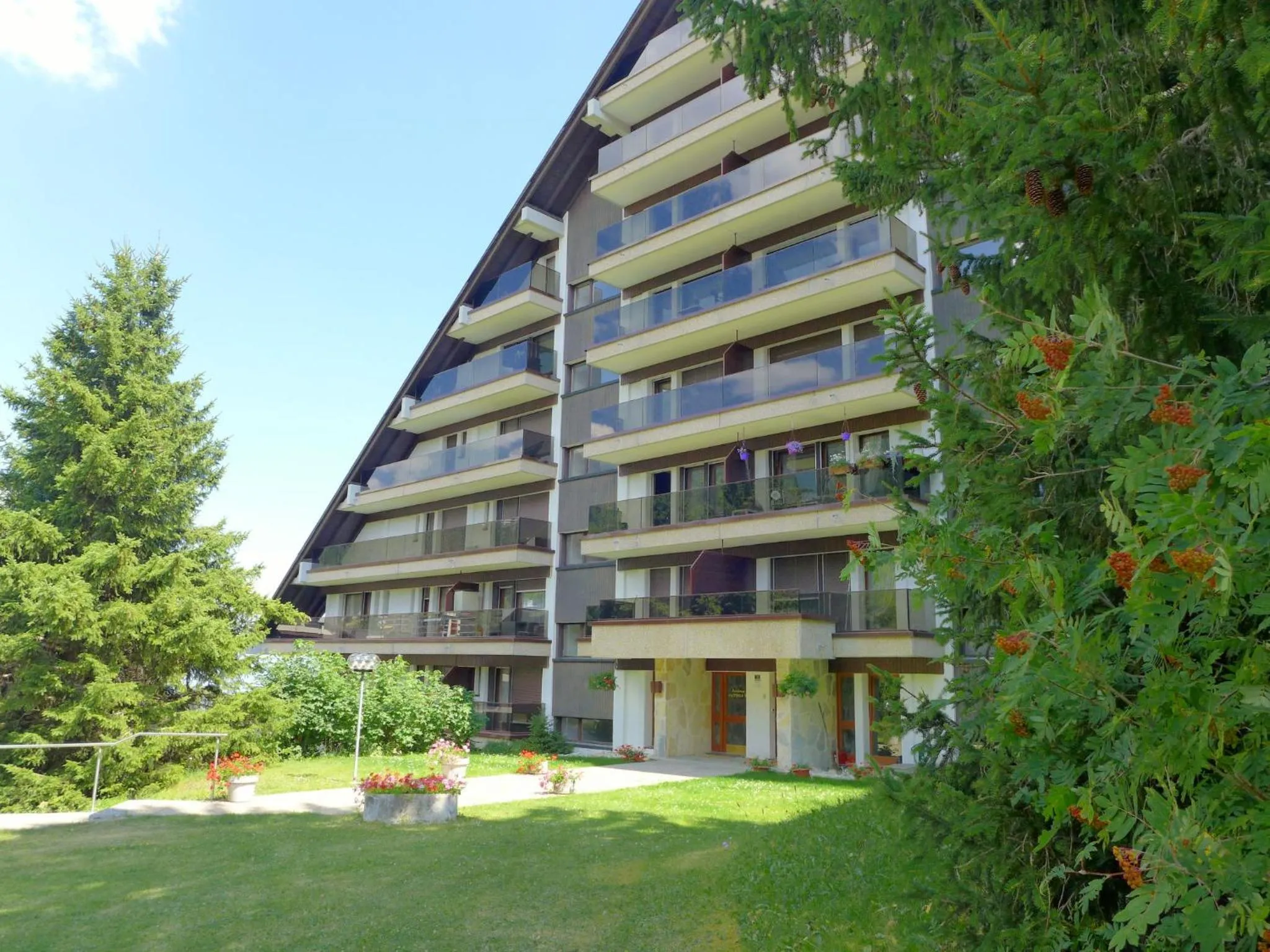 Property building in Apartment Victoria B 7 by Interhome