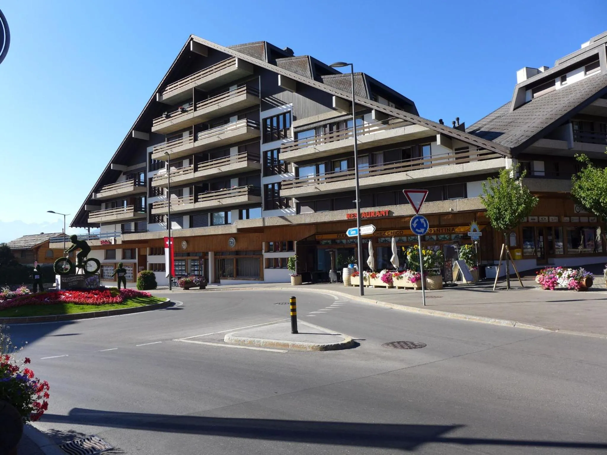 Property building in Apartment Victoria B 7 by Interhome