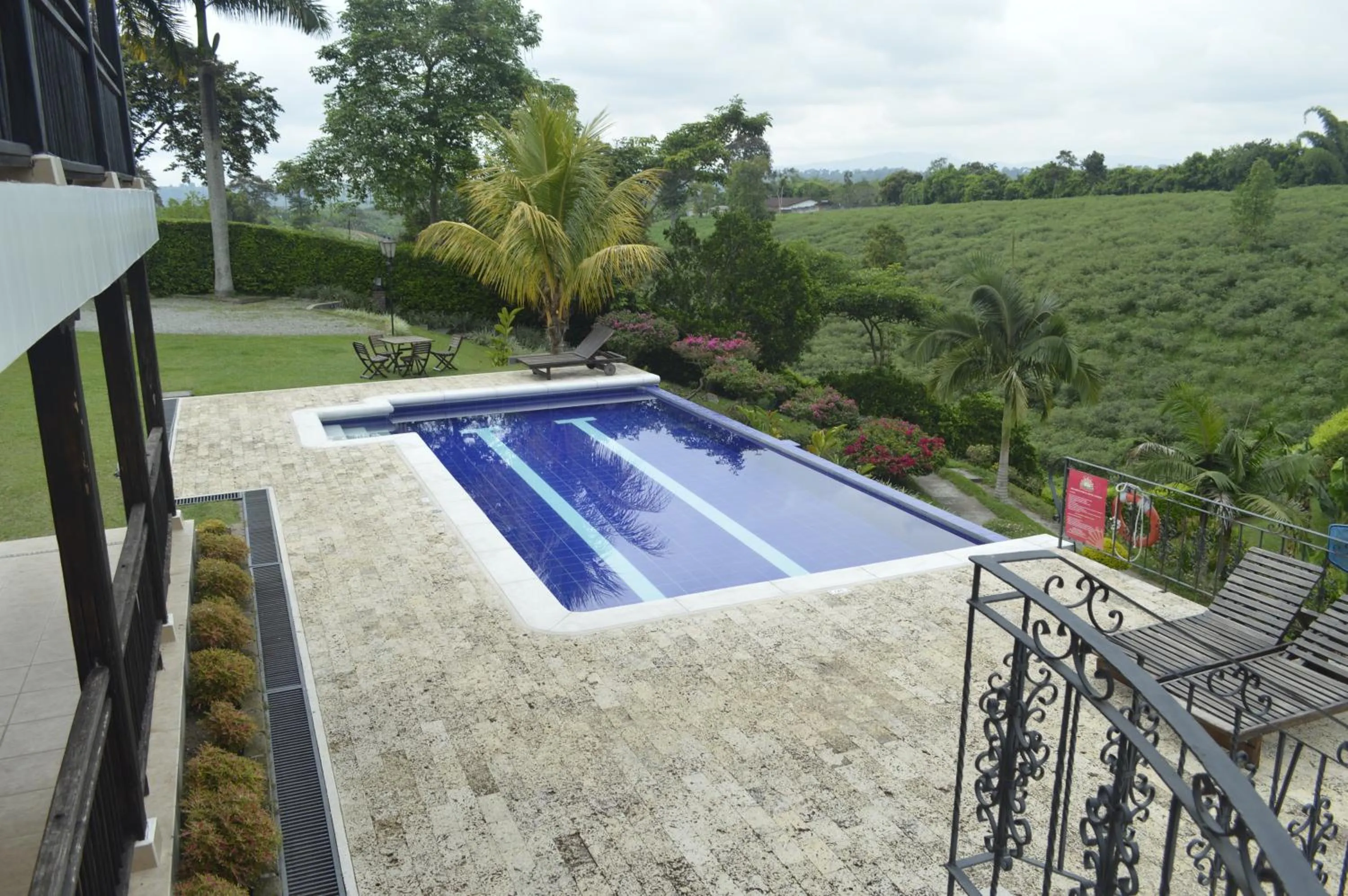 Swimming pool in Hotel Campestre la Navarra