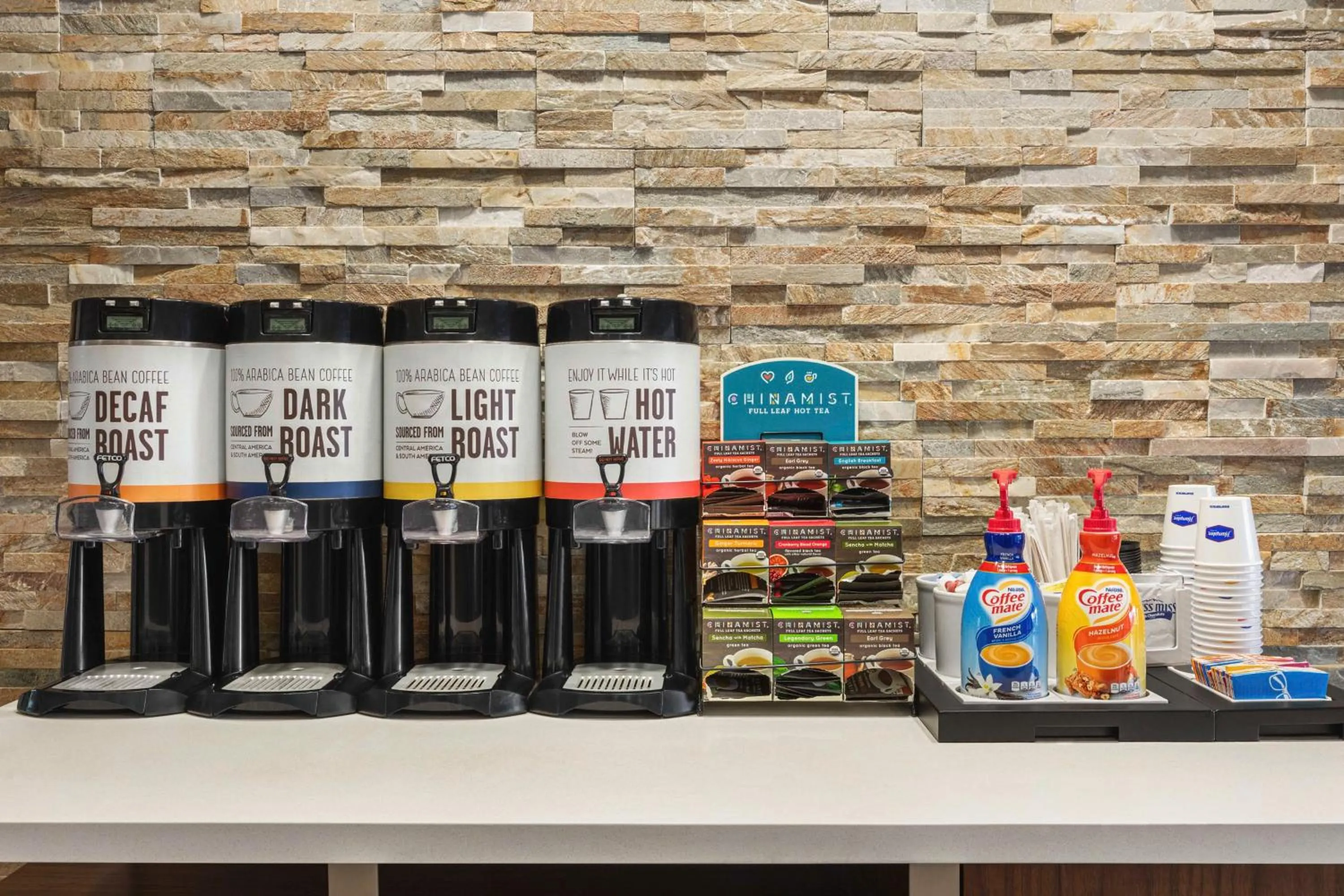 Dining area in Hampton Inn & Suites Pittsburgh Waterfront West Homestead