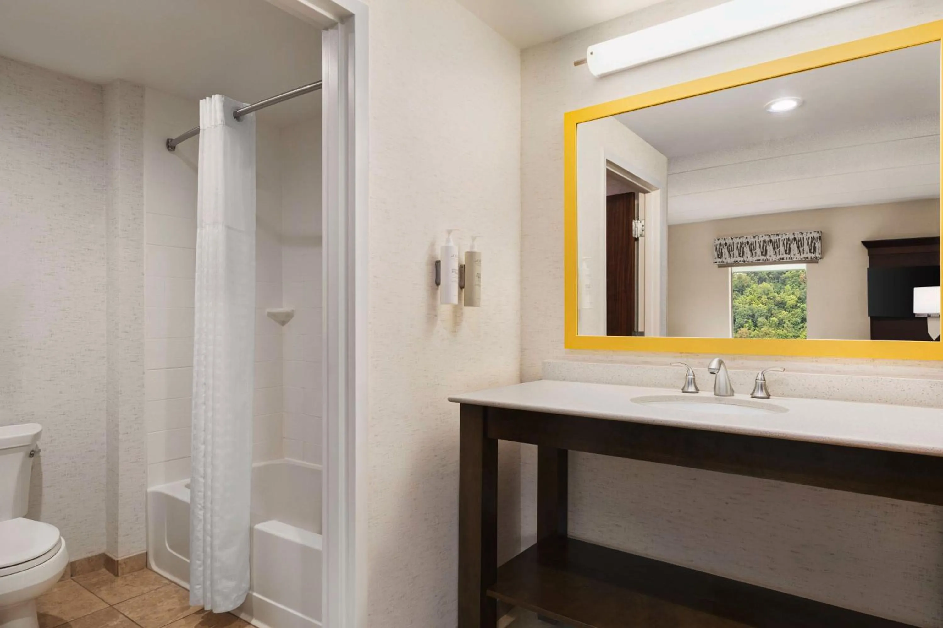 Bathroom in Hampton Inn & Suites Pittsburgh Waterfront West Homestead