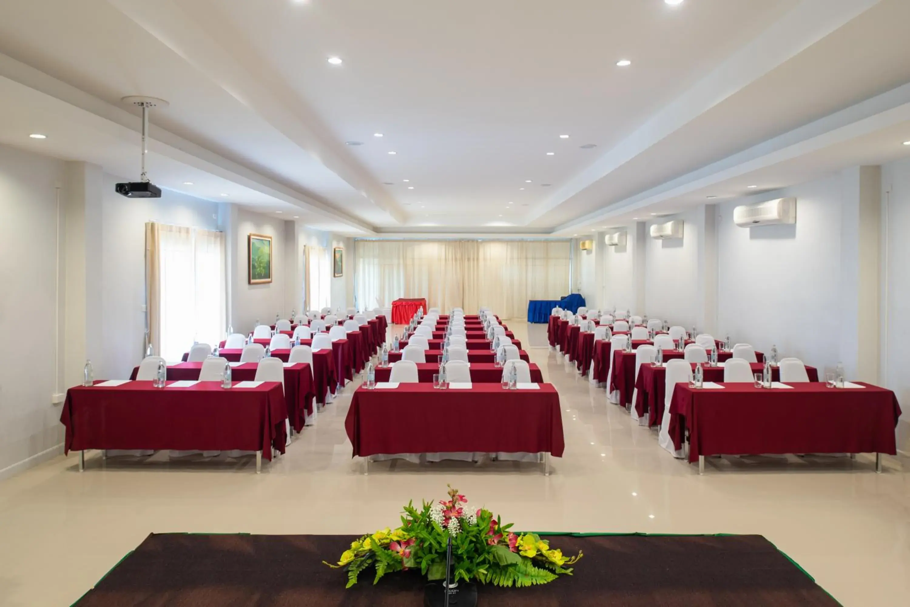 Meeting/conference room in Royal Lanta Resort & Spa