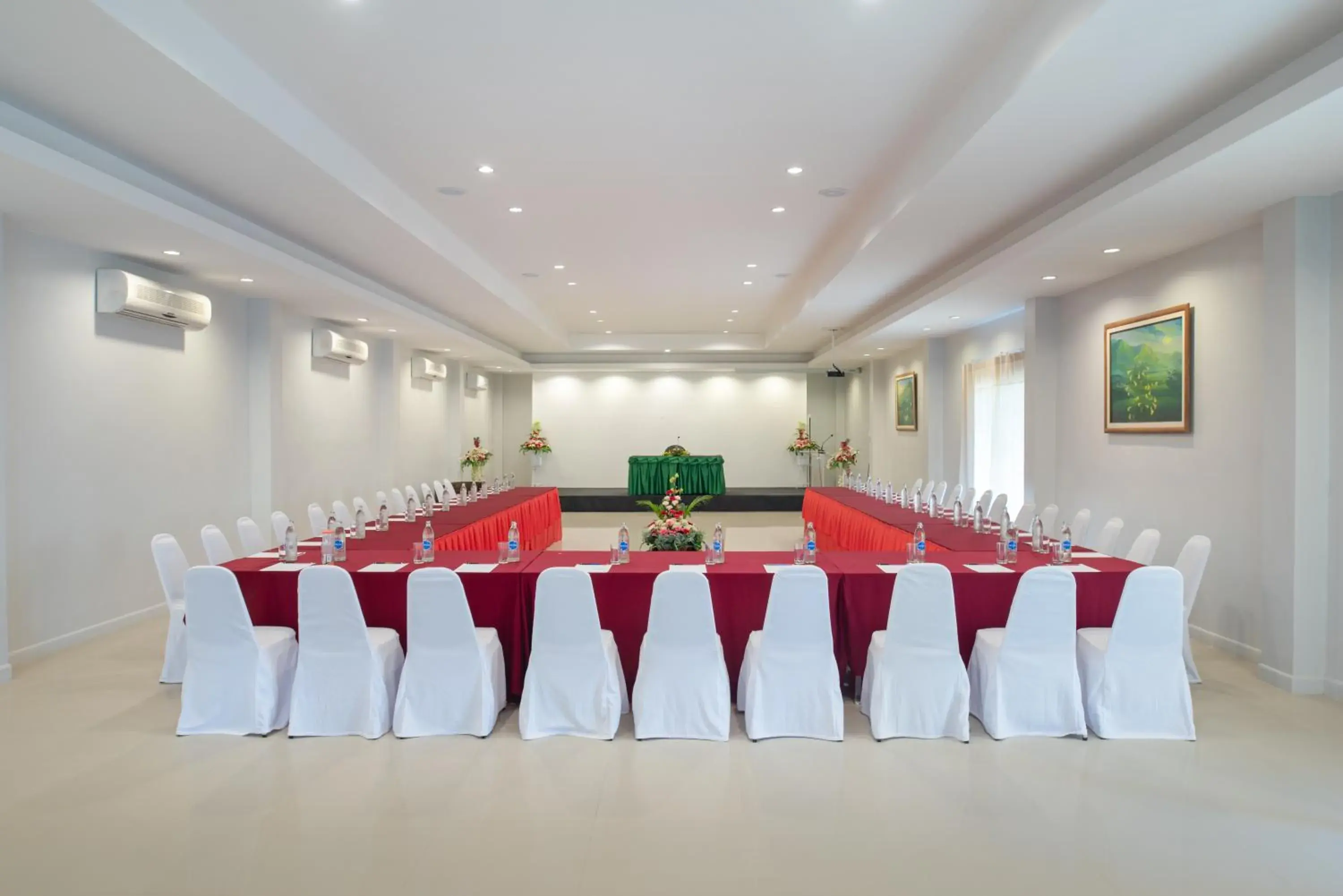 Banquet/Function facilities in Royal Lanta Resort & Spa