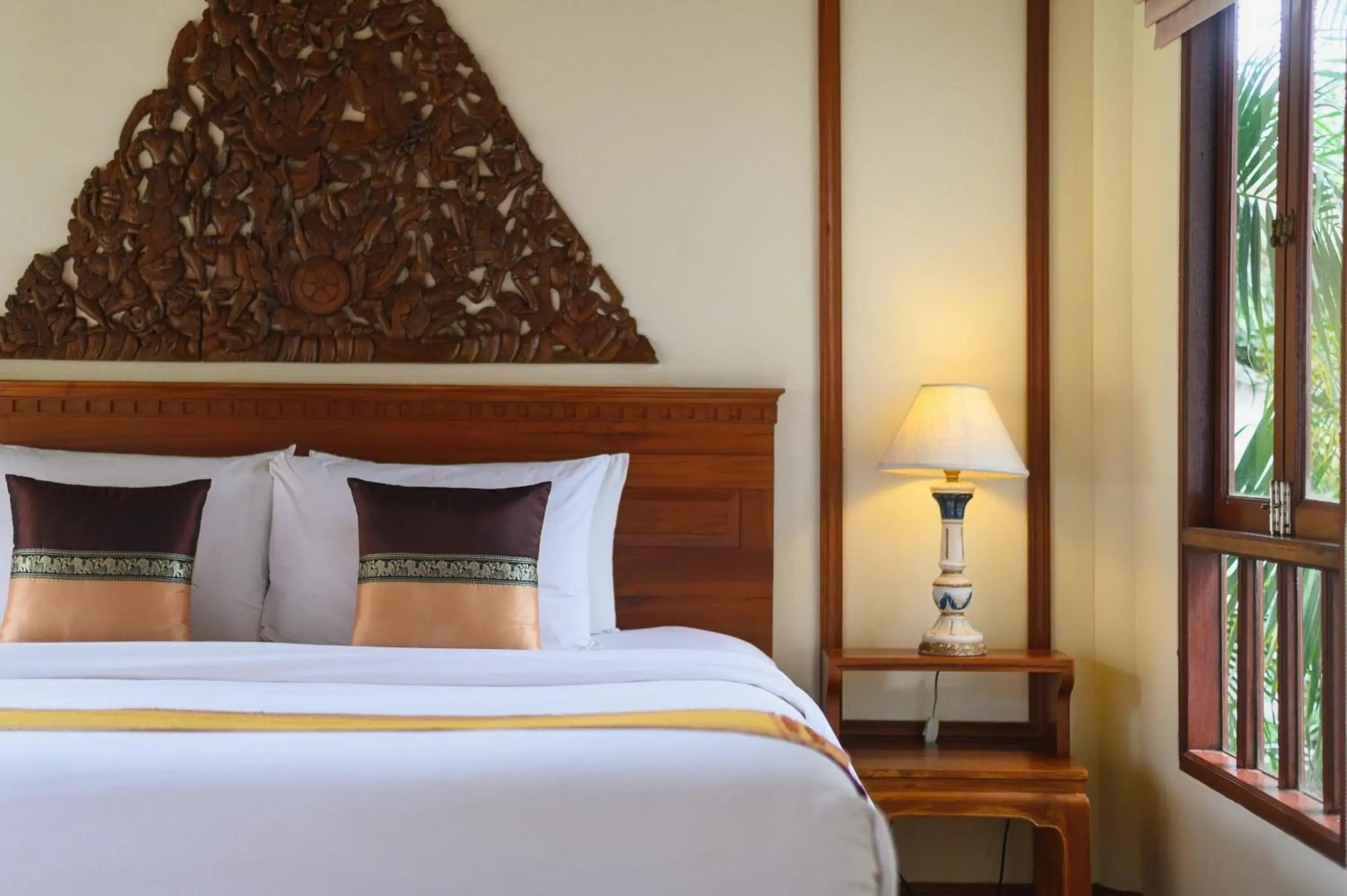 Bed in Royal Lanta Resort & Spa
