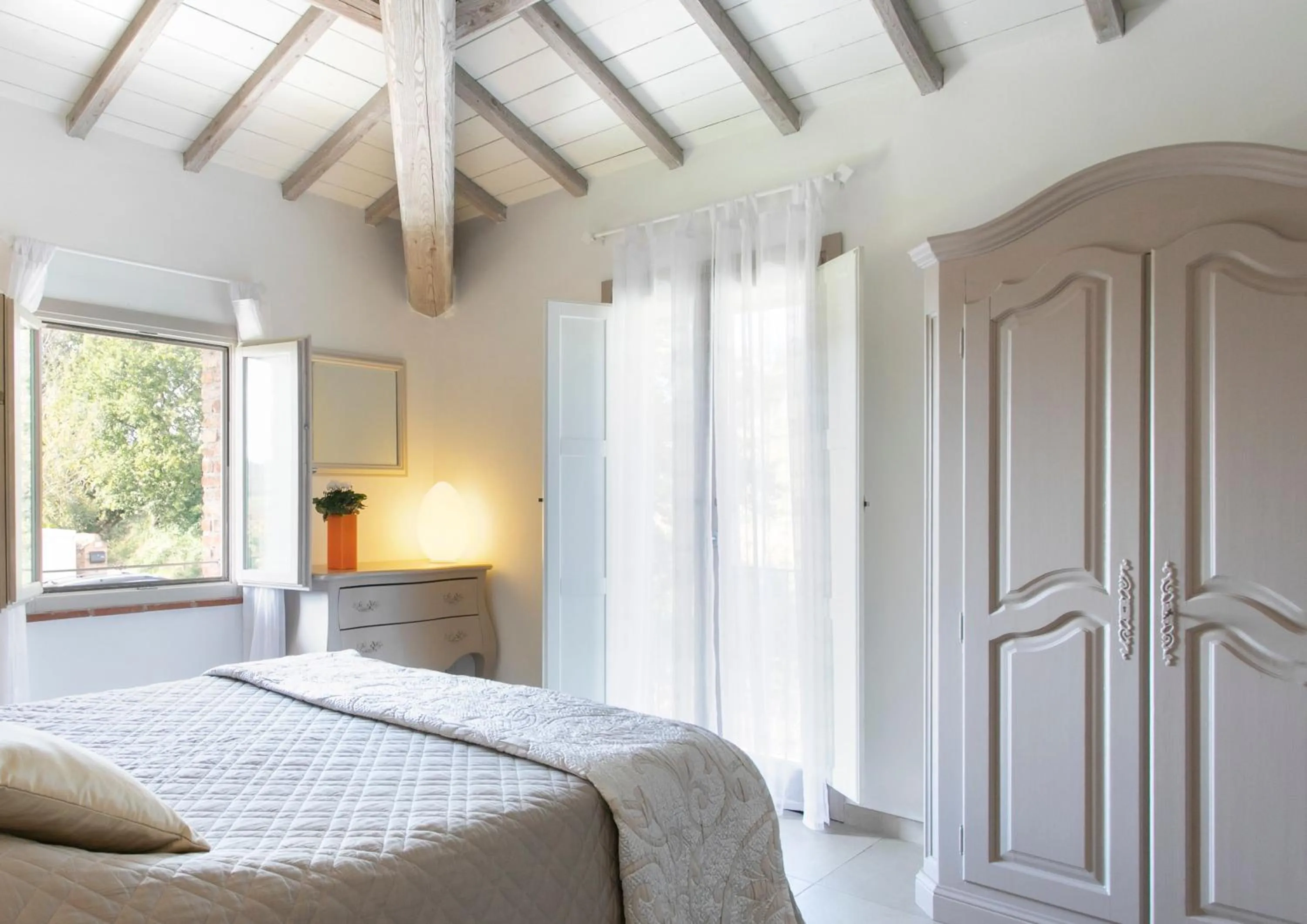 View (from property/room), Bed in Fontelunga Hotel & Villas