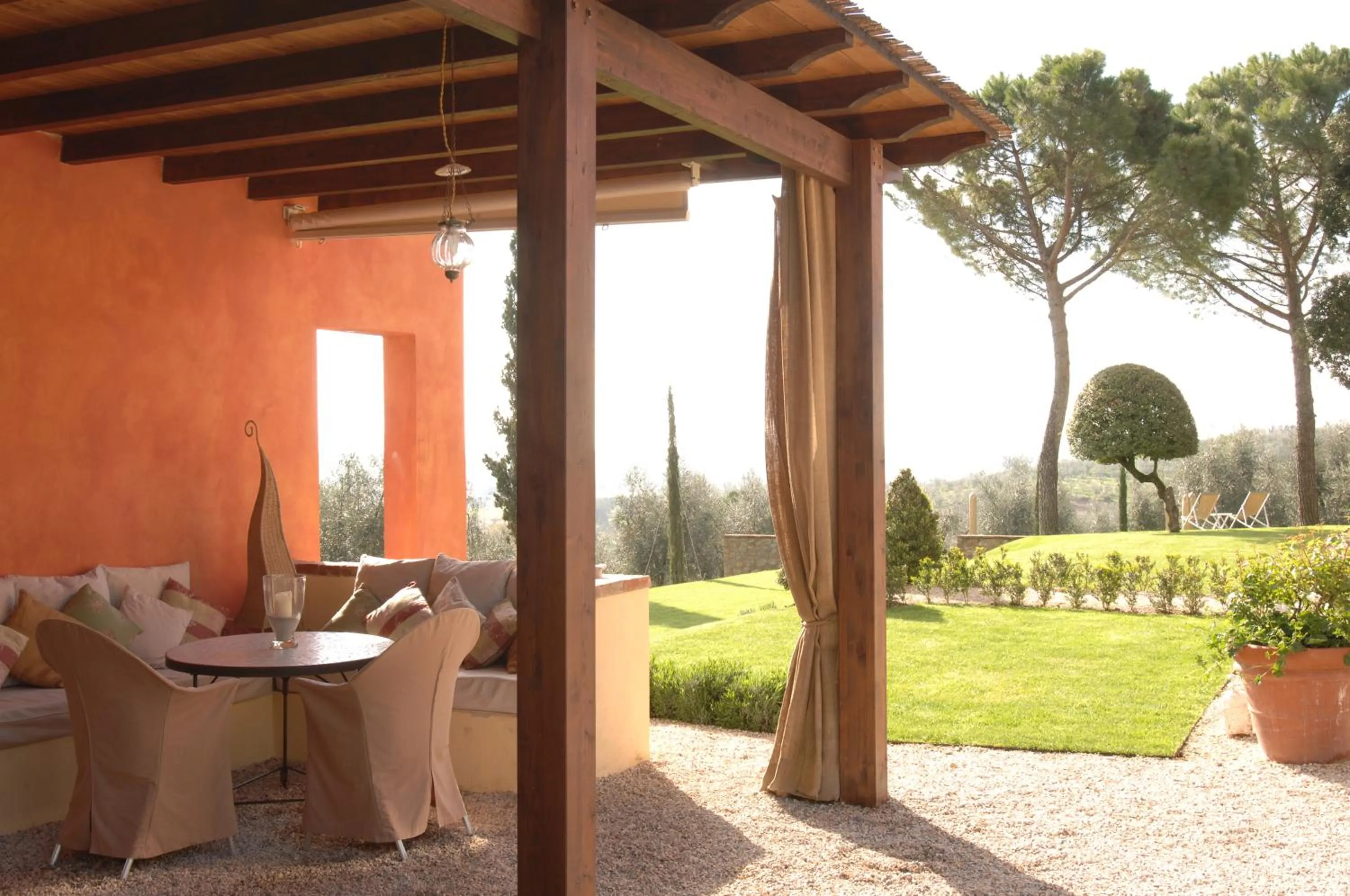 Restaurant/places to eat in Fontelunga Hotel & Villas