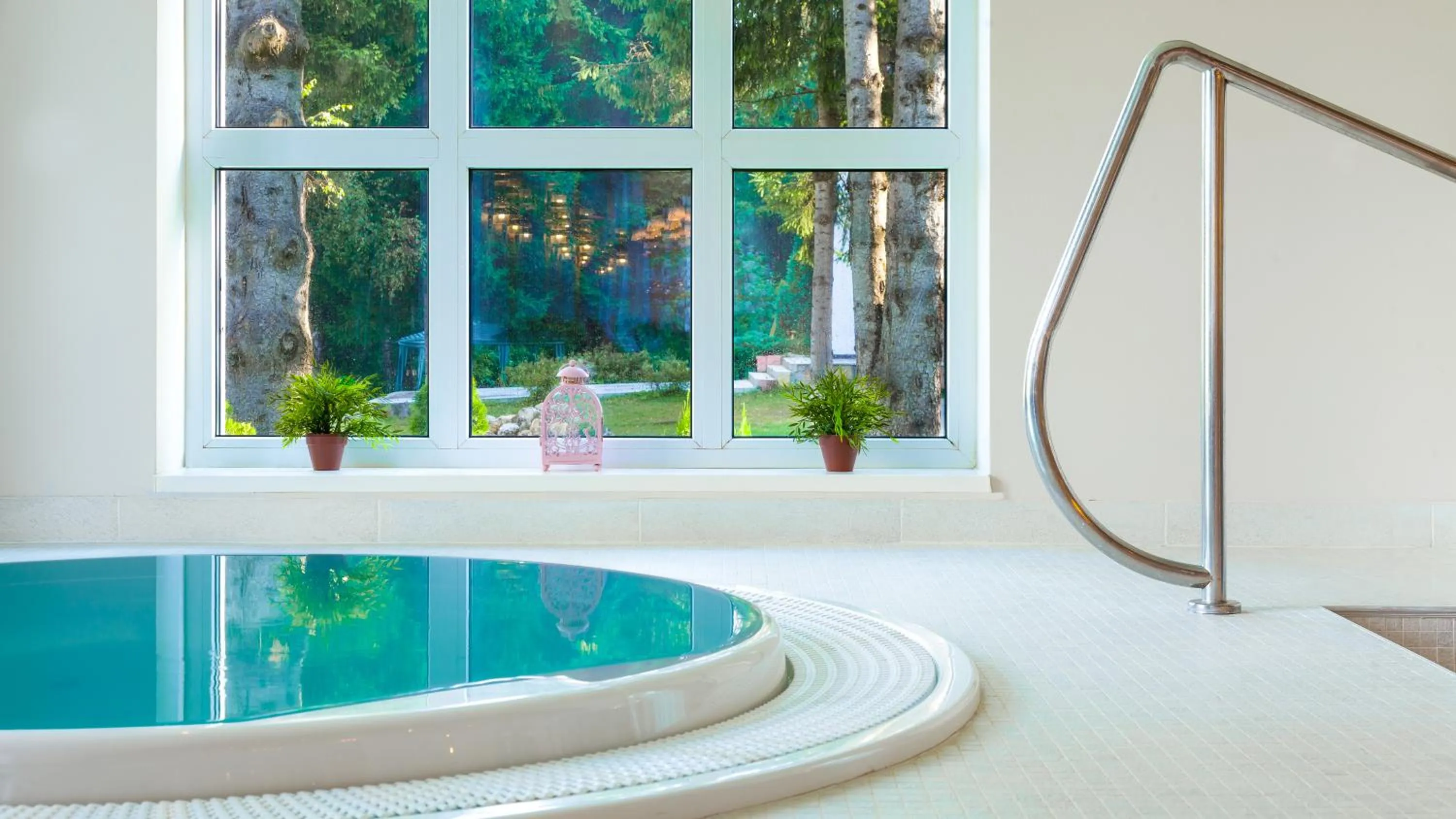 Hot Tub in Ana Hotels Bradul Poiana Brasov