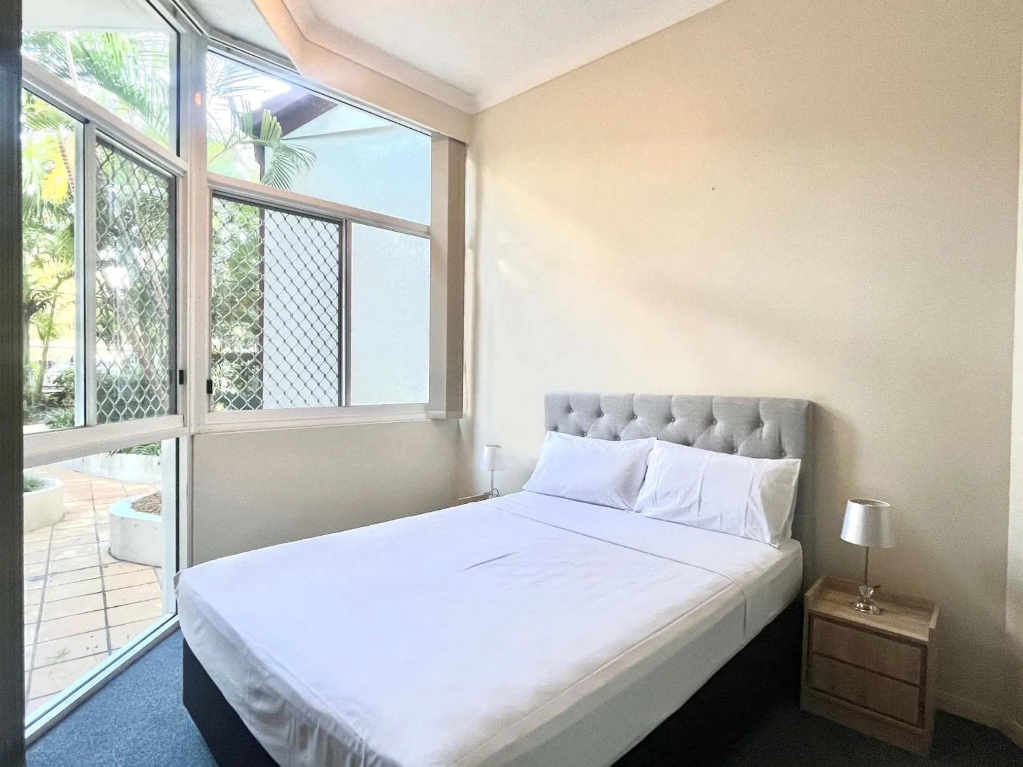 Bedroom, Bed in Surf Parade Resort