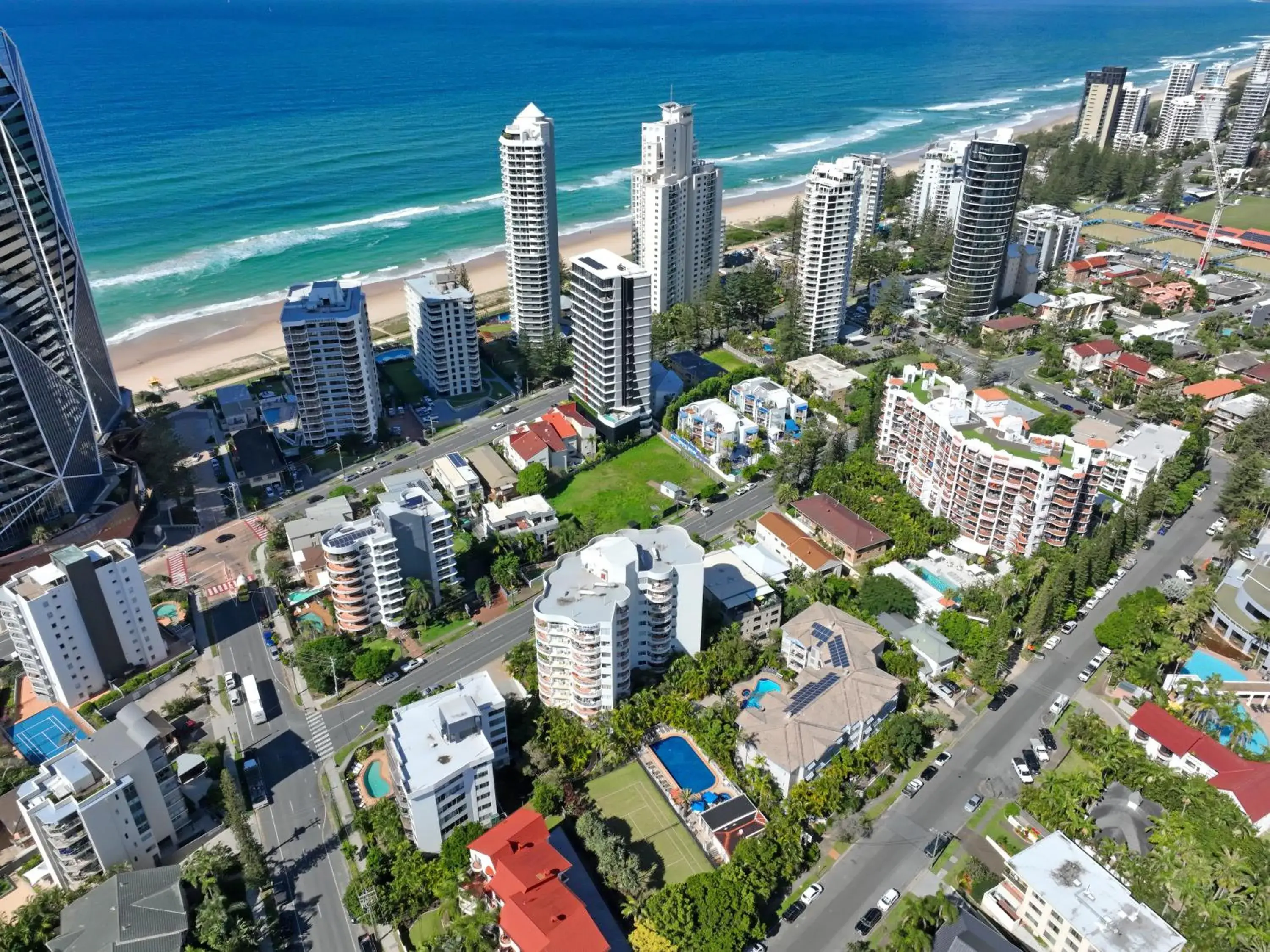 Property building in Surf Parade Resort Property building in Surf Parade Resort