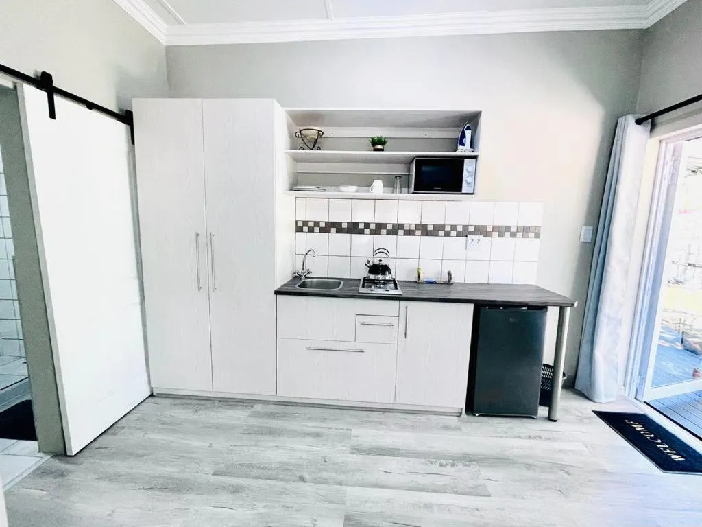 Coffee/tea facilities in Madeira Bed