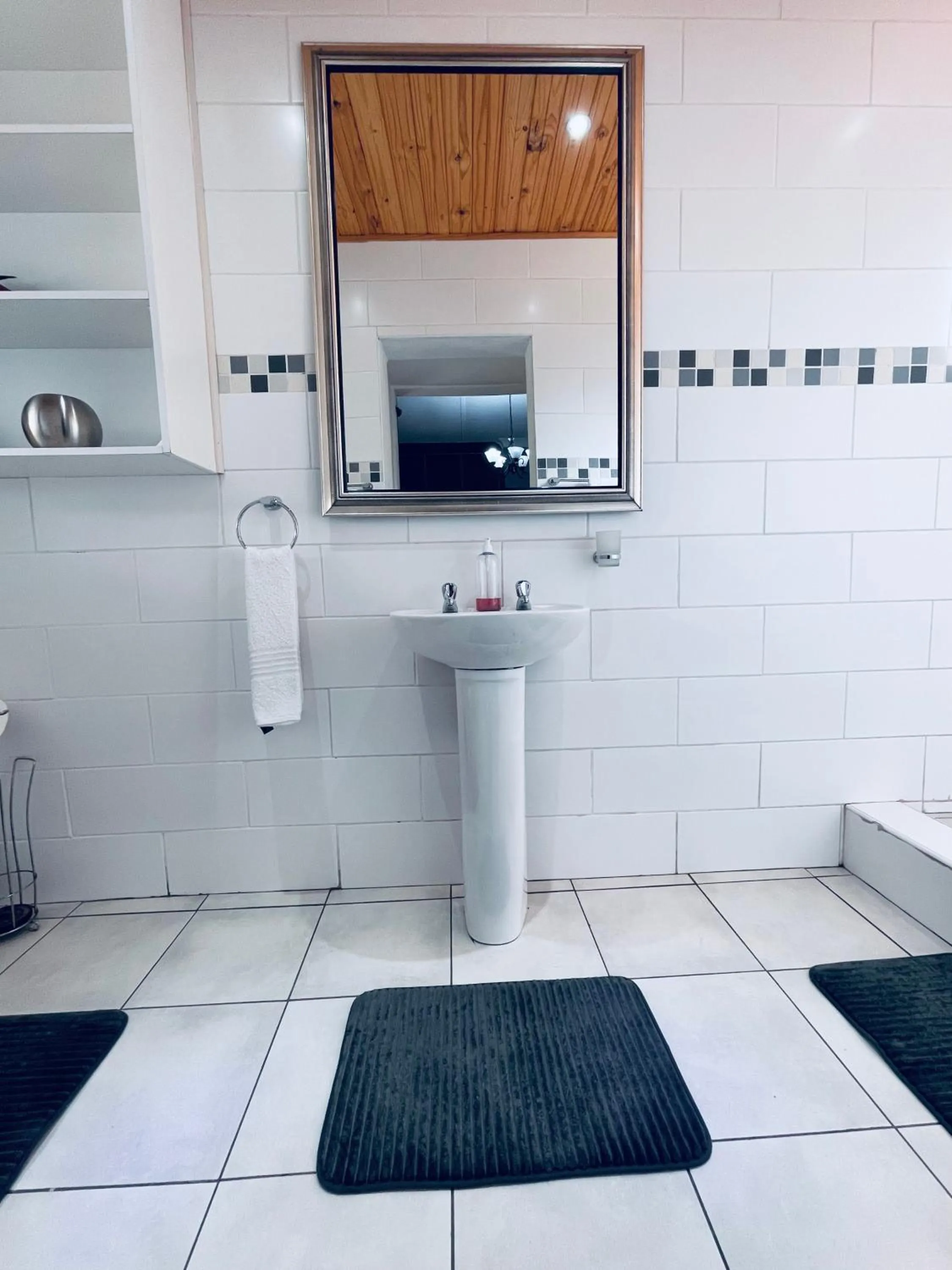 Bathroom in Madeira Bed