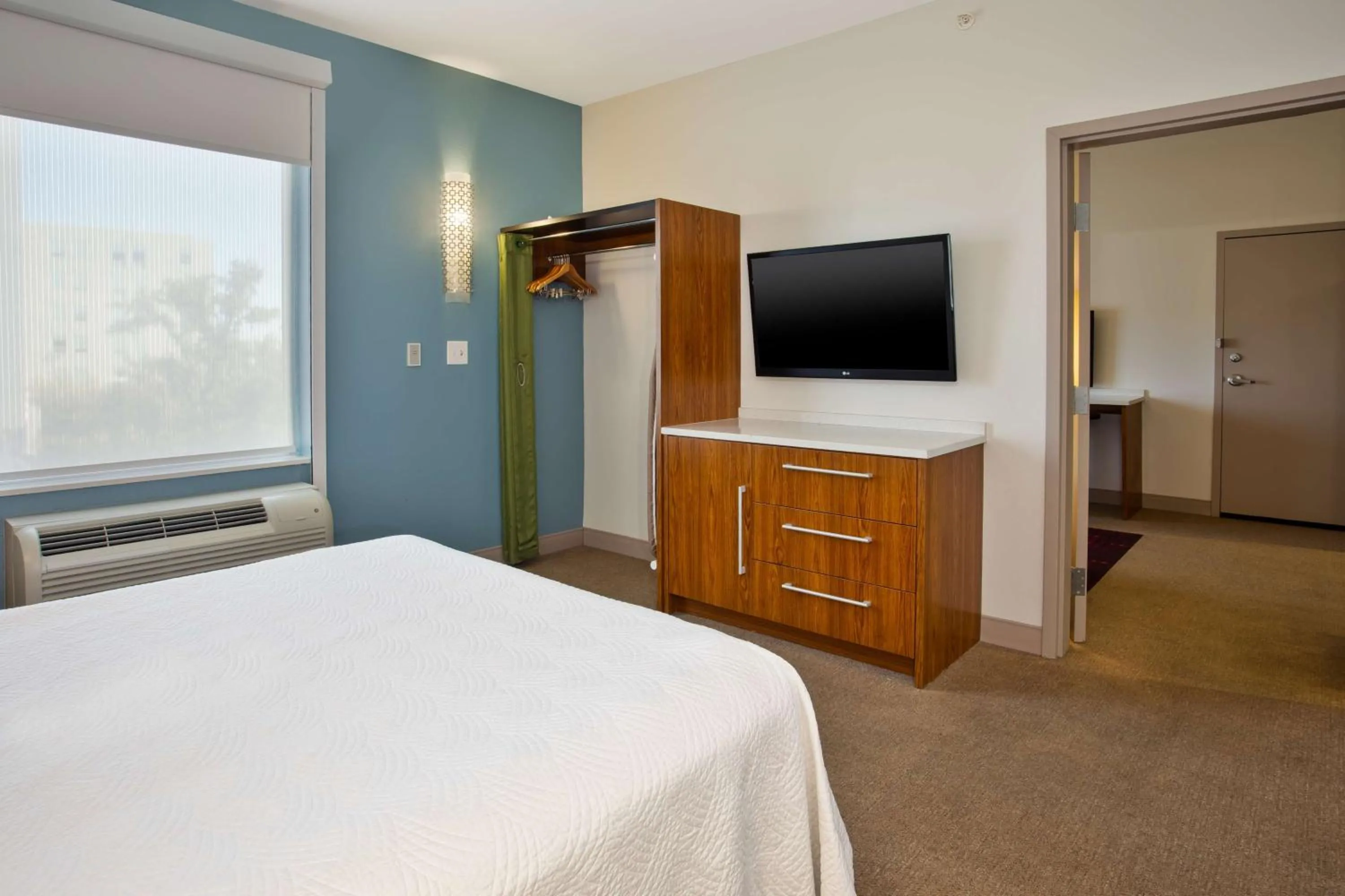 Bed in Home2 Suites by Hilton Austin/Cedar Park