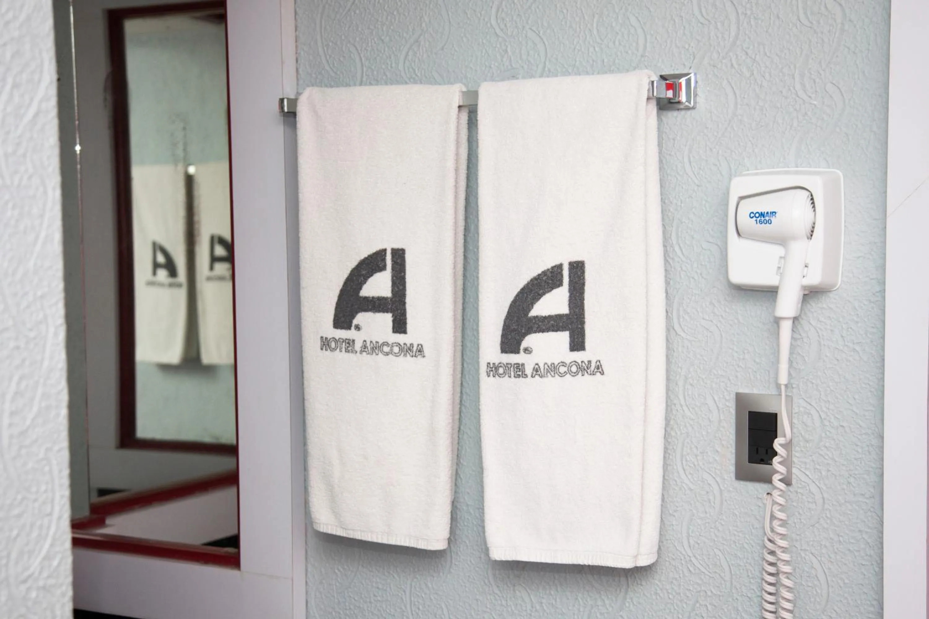 Bathroom in Hotel Ancona - Sólo Adultos