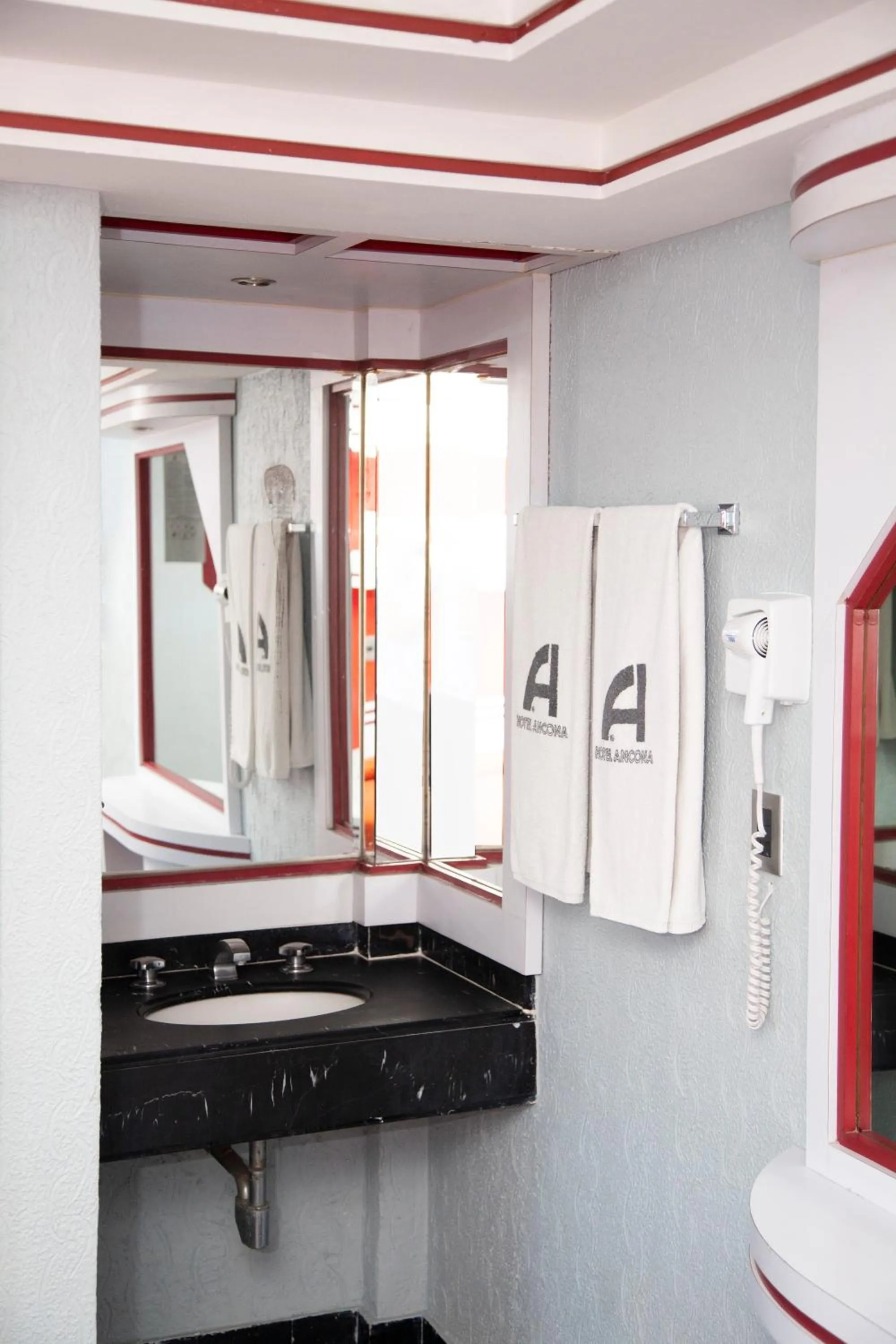 Hotel Ancona - Sólo Adultos