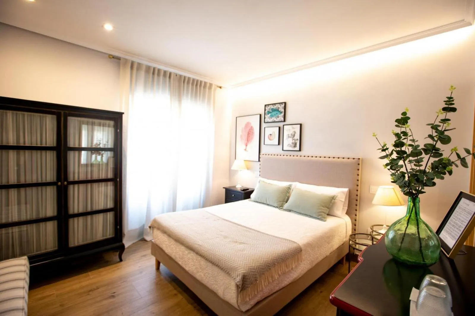 Photo of the whole room, Bed in El Patio de los Jazmines Boutique-House