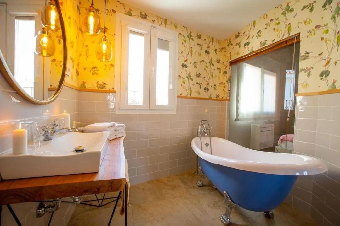 Bathroom in El Patio de los Jazmines Boutique-House