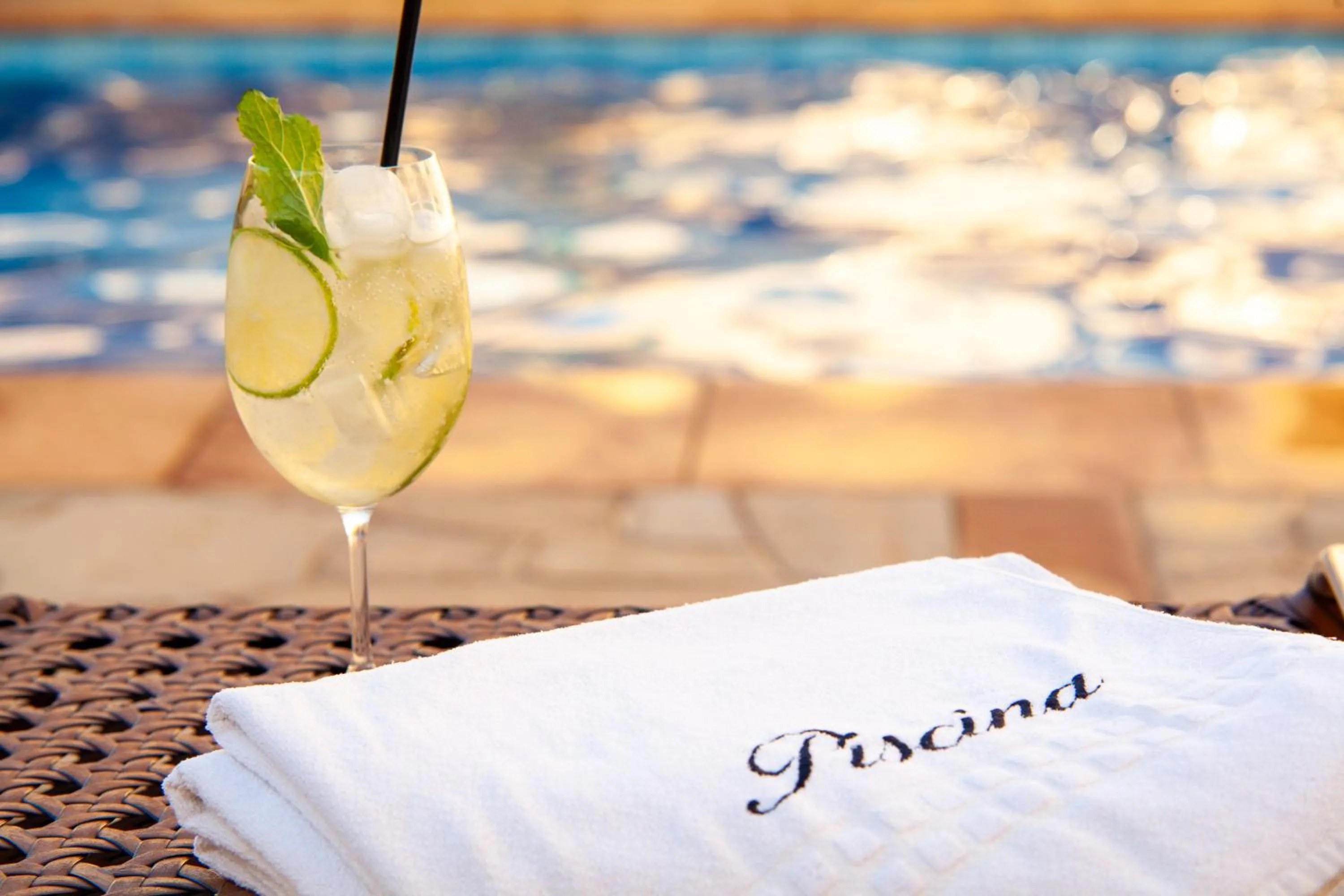 Swimming pool in Firenze Hotel Votuporanga